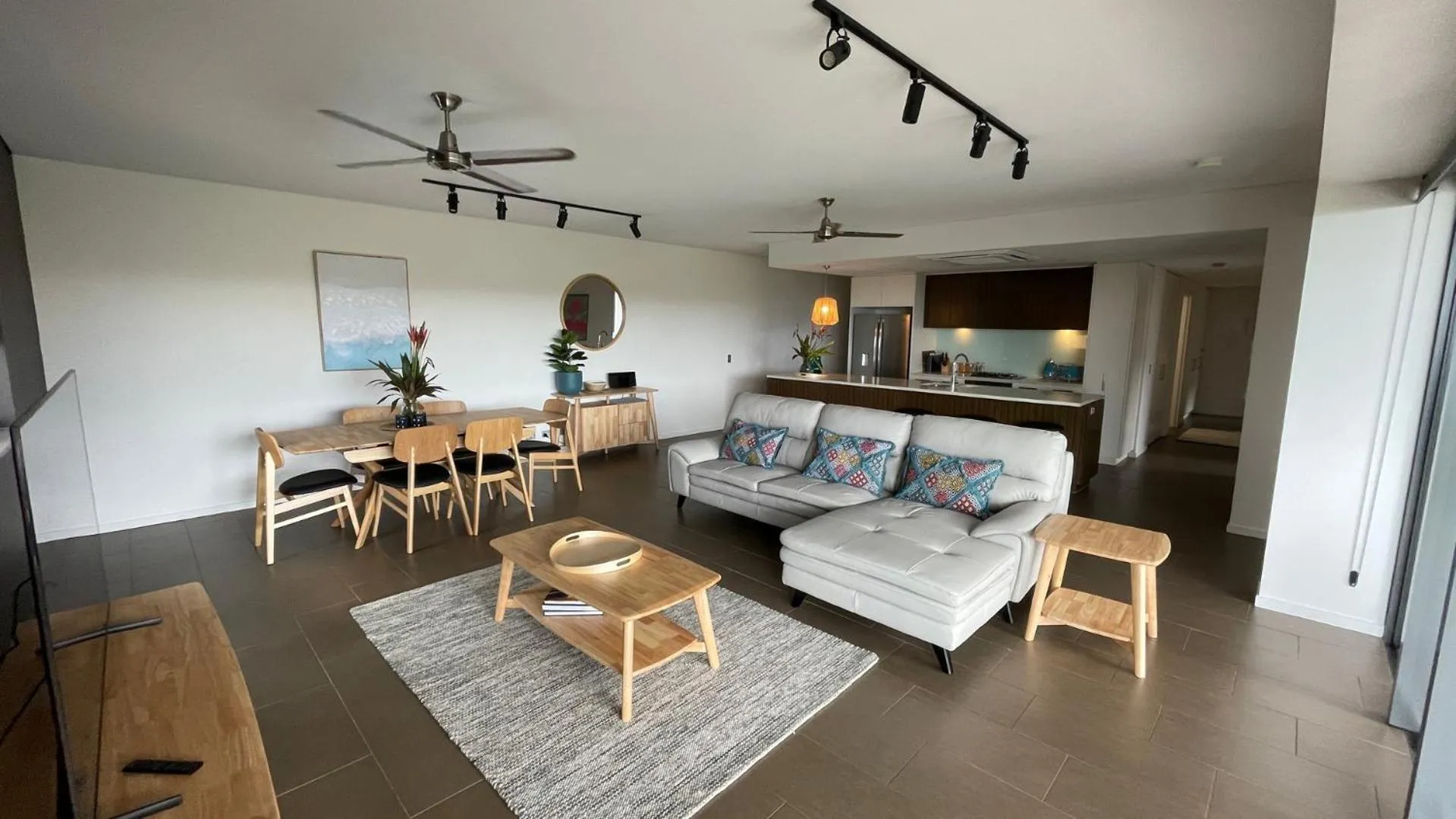 Kitchen or kitchenette in Darwin Waterfront Short Stay Apartments