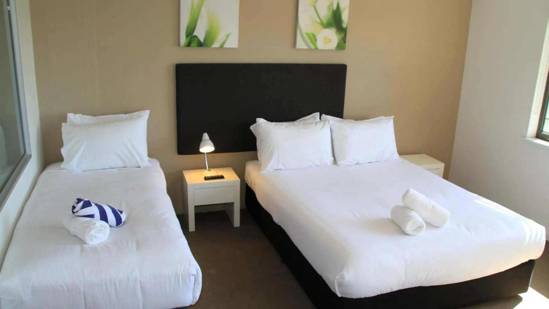 Bedroom, Bed in Darwin Waterfront Short Stay Apartments