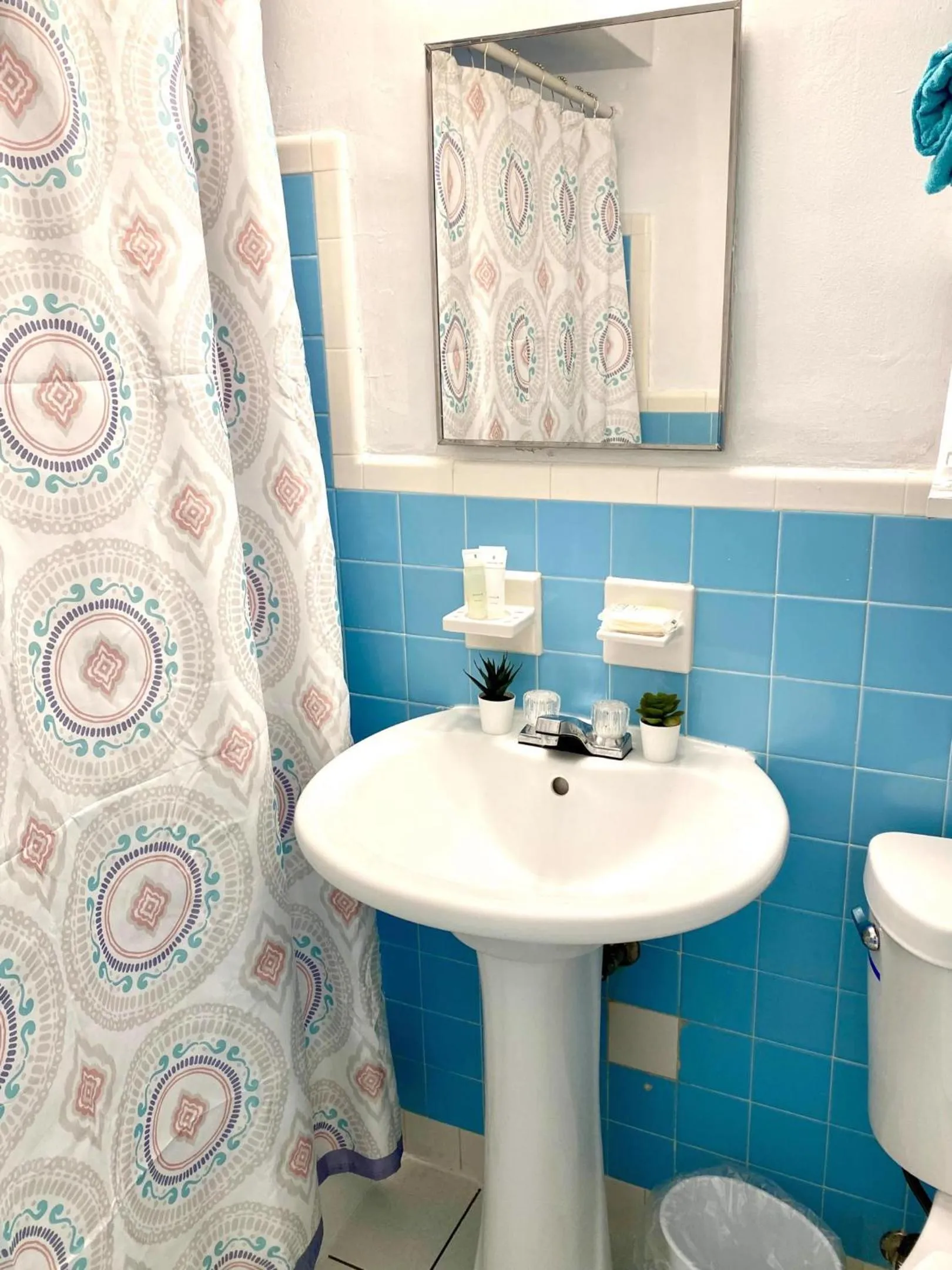 Property building in Southwinds Inn by The Gold Nests