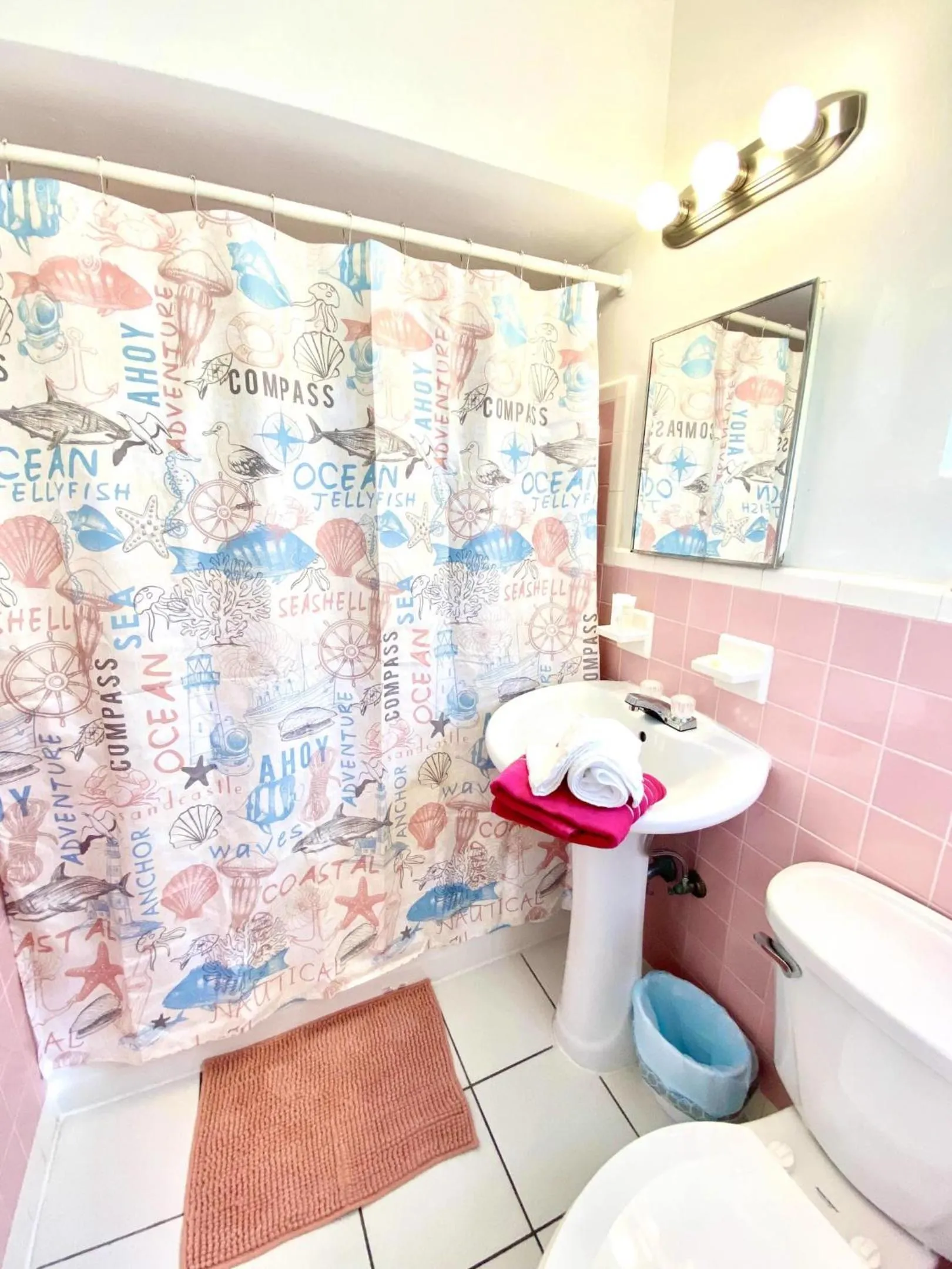 Property building in Southwinds Inn by The Gold Nests