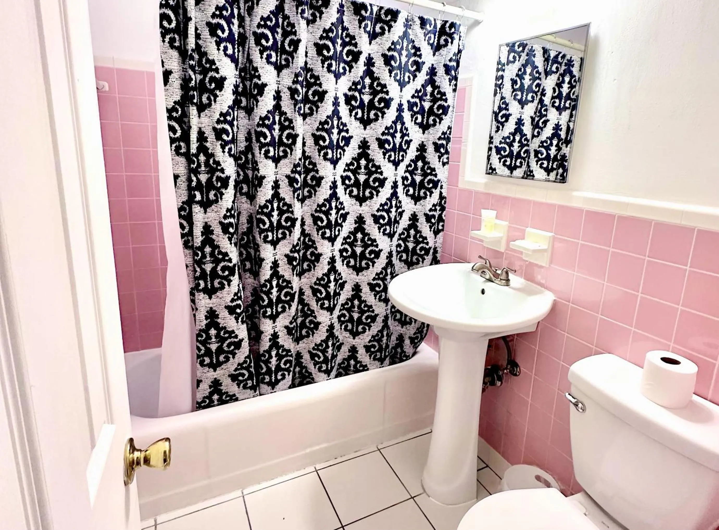 Shower in Southwinds Inn by The Gold Nests