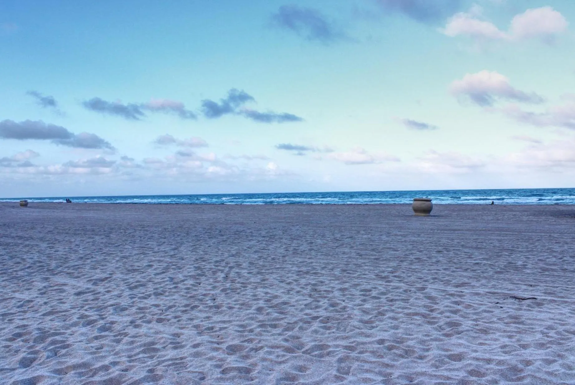 Beach in Southwinds Inn by The Gold Nests