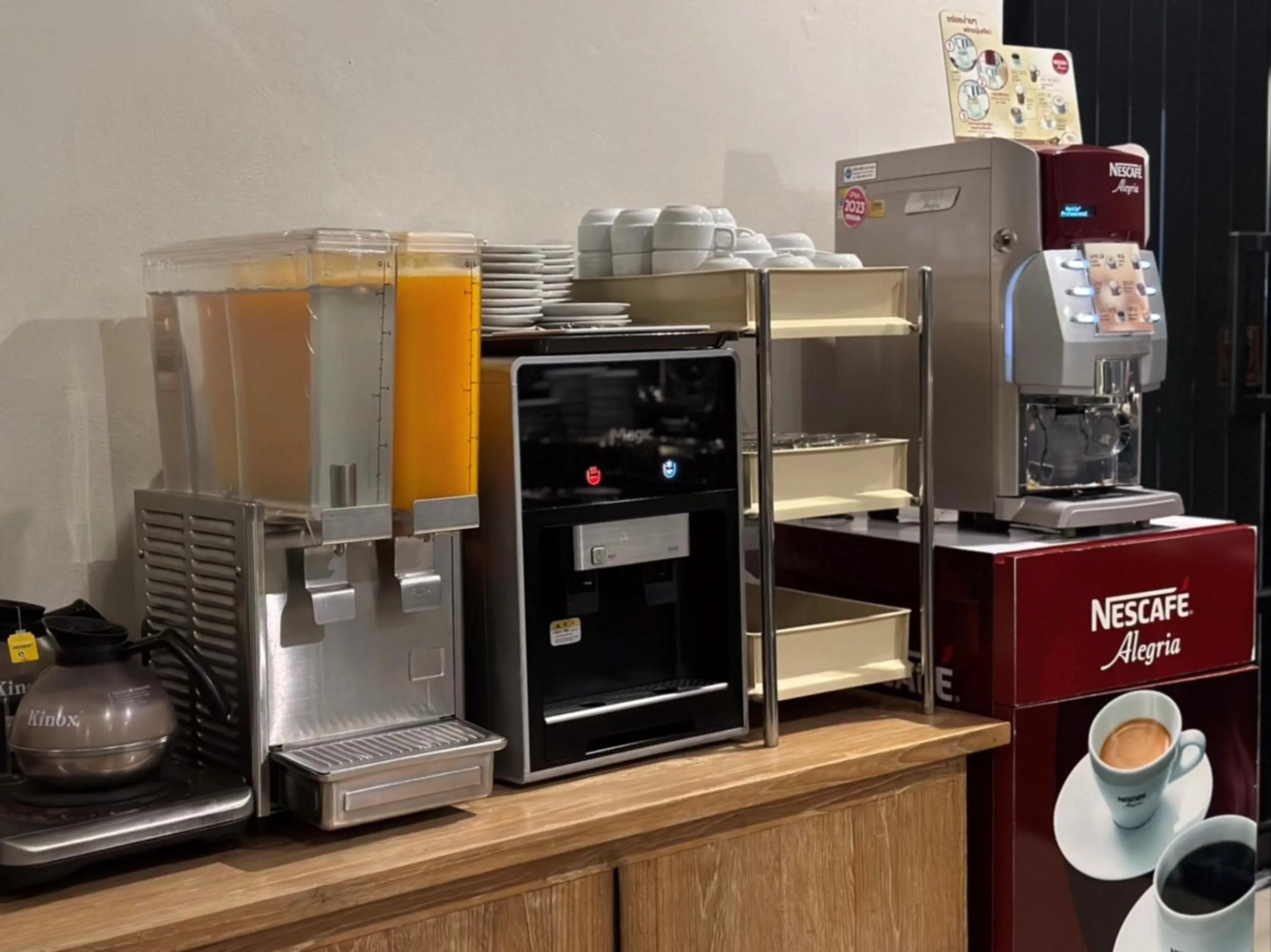 Restaurant/places to eat in Hug Nimman Hotel