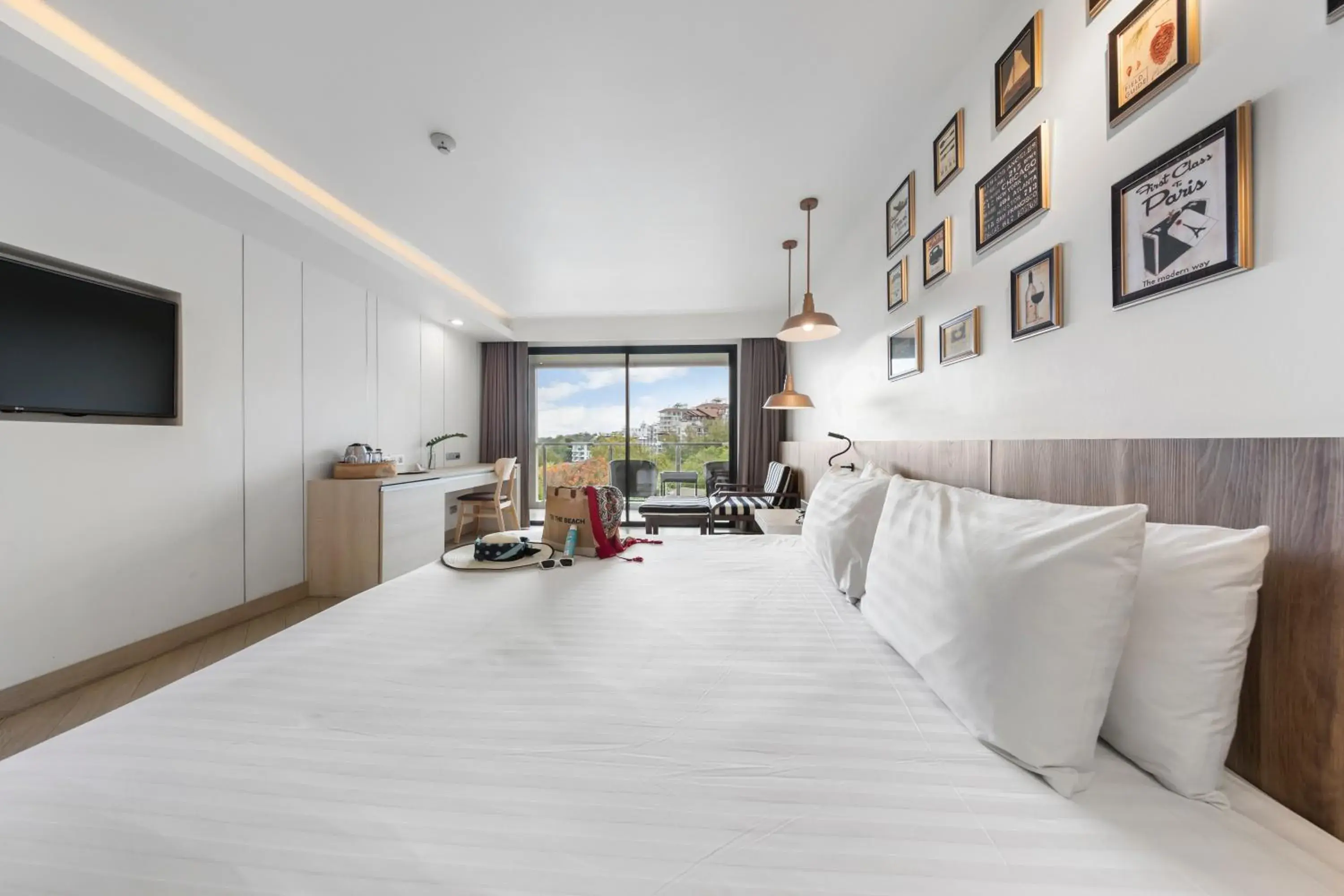 Bedroom, Bed in Golden Tulip Pattaya Beachfront Resort Bedroom, Bed in Golden Tulip Pattaya Beachfront Resort