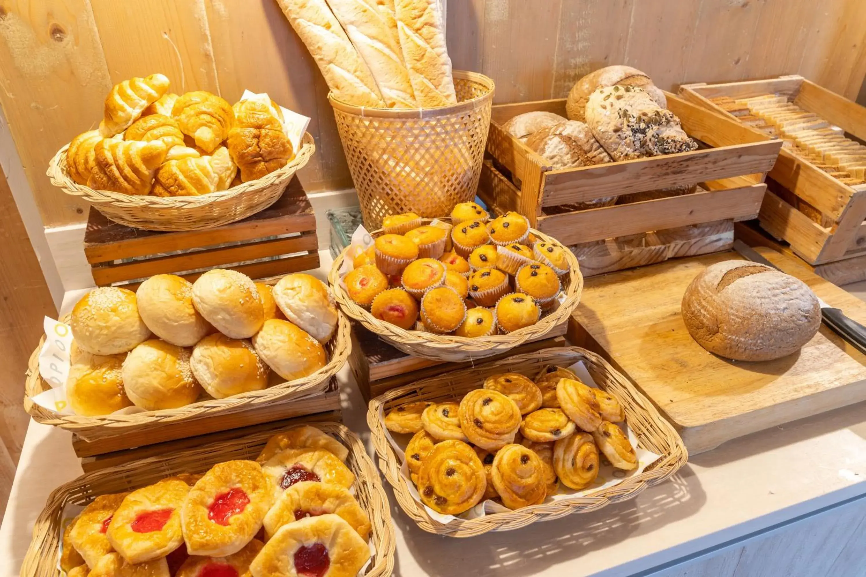 Breakfast in Golden Tulip Pattaya Beachfront Resort Breakfast in Golden Tulip Pattaya Beachfront Resort