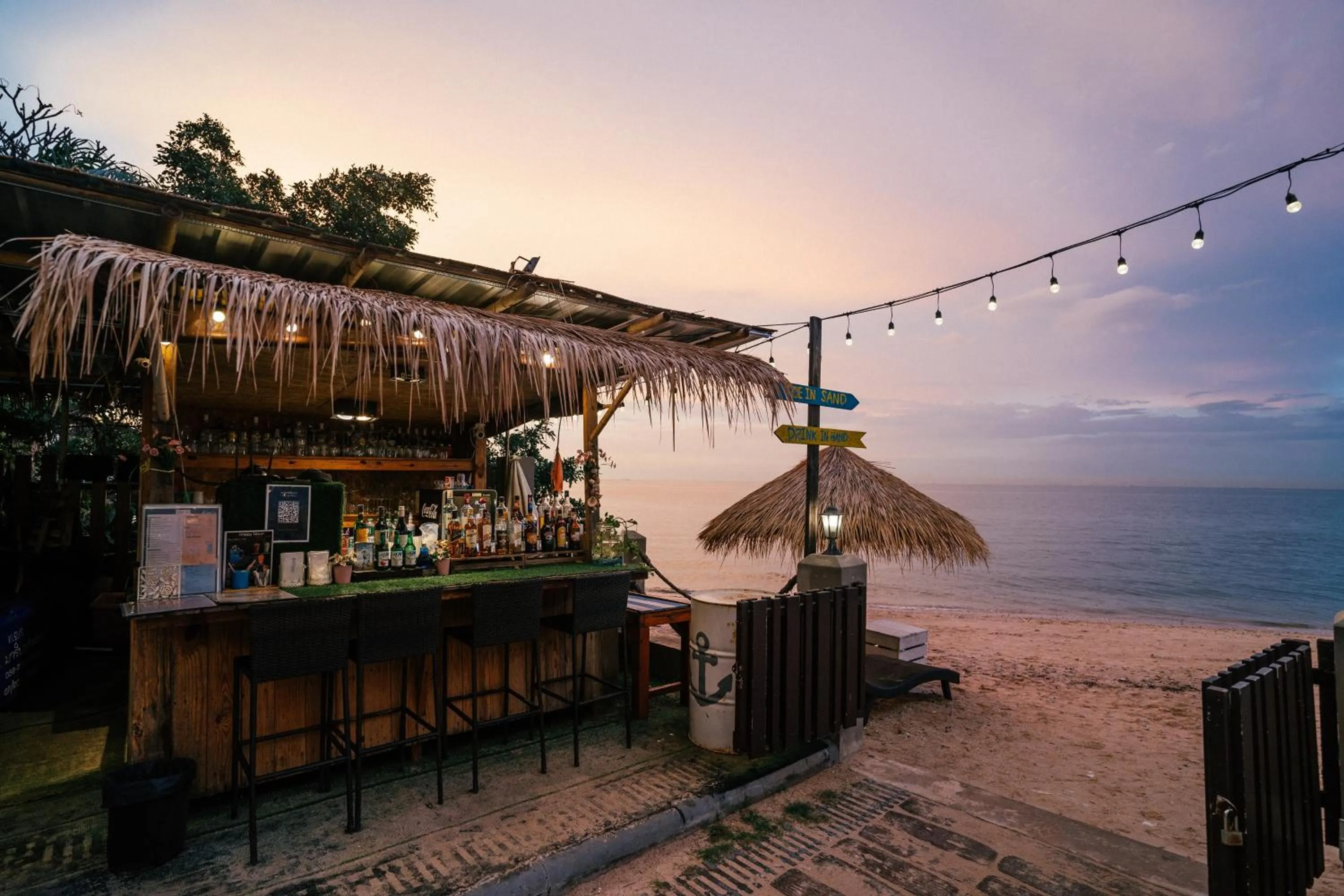 Restaurant/places to eat in Golden Tulip Pattaya Beachfront Resort