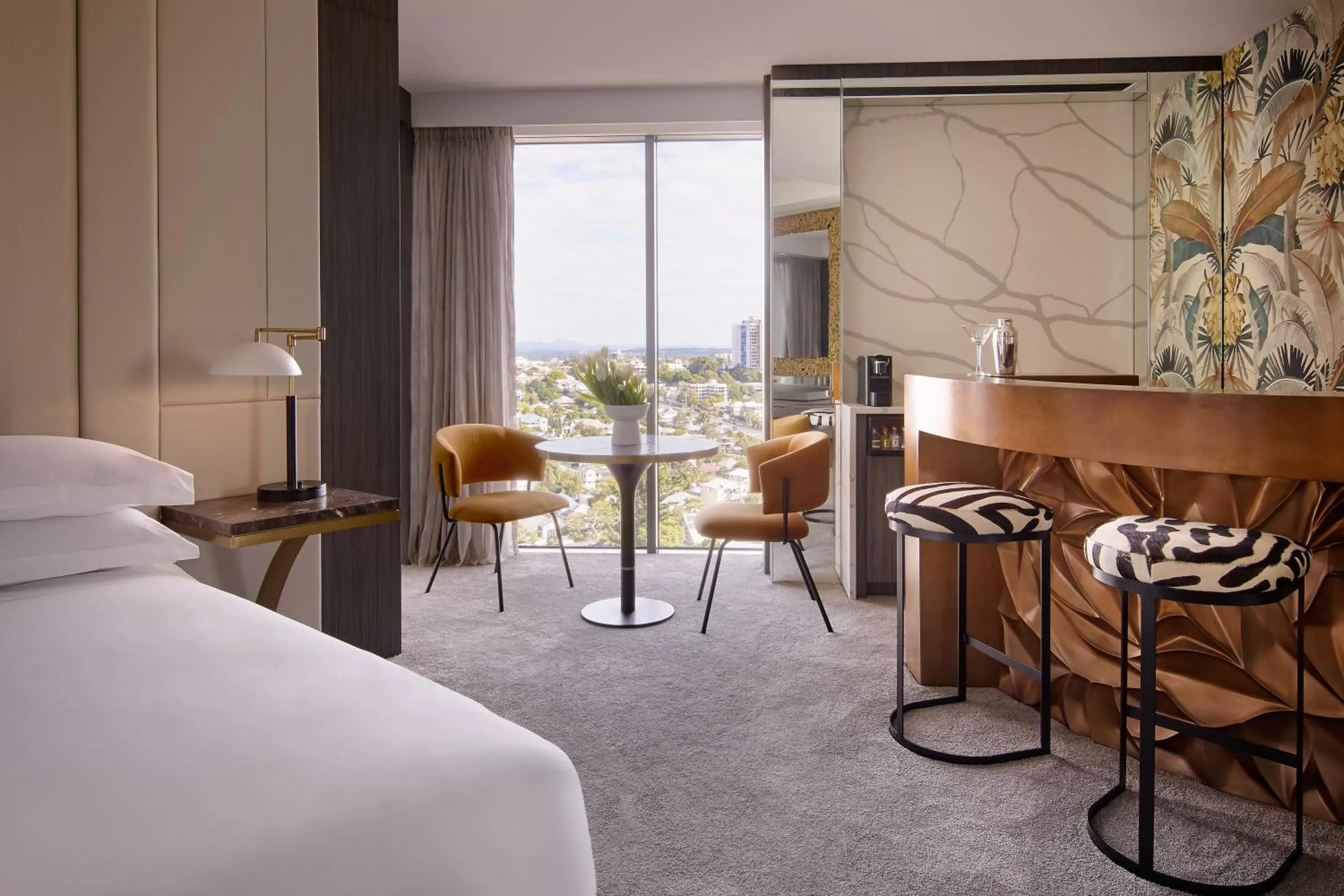 Lounge or bar, Bed in Emporium Hotel South Bank