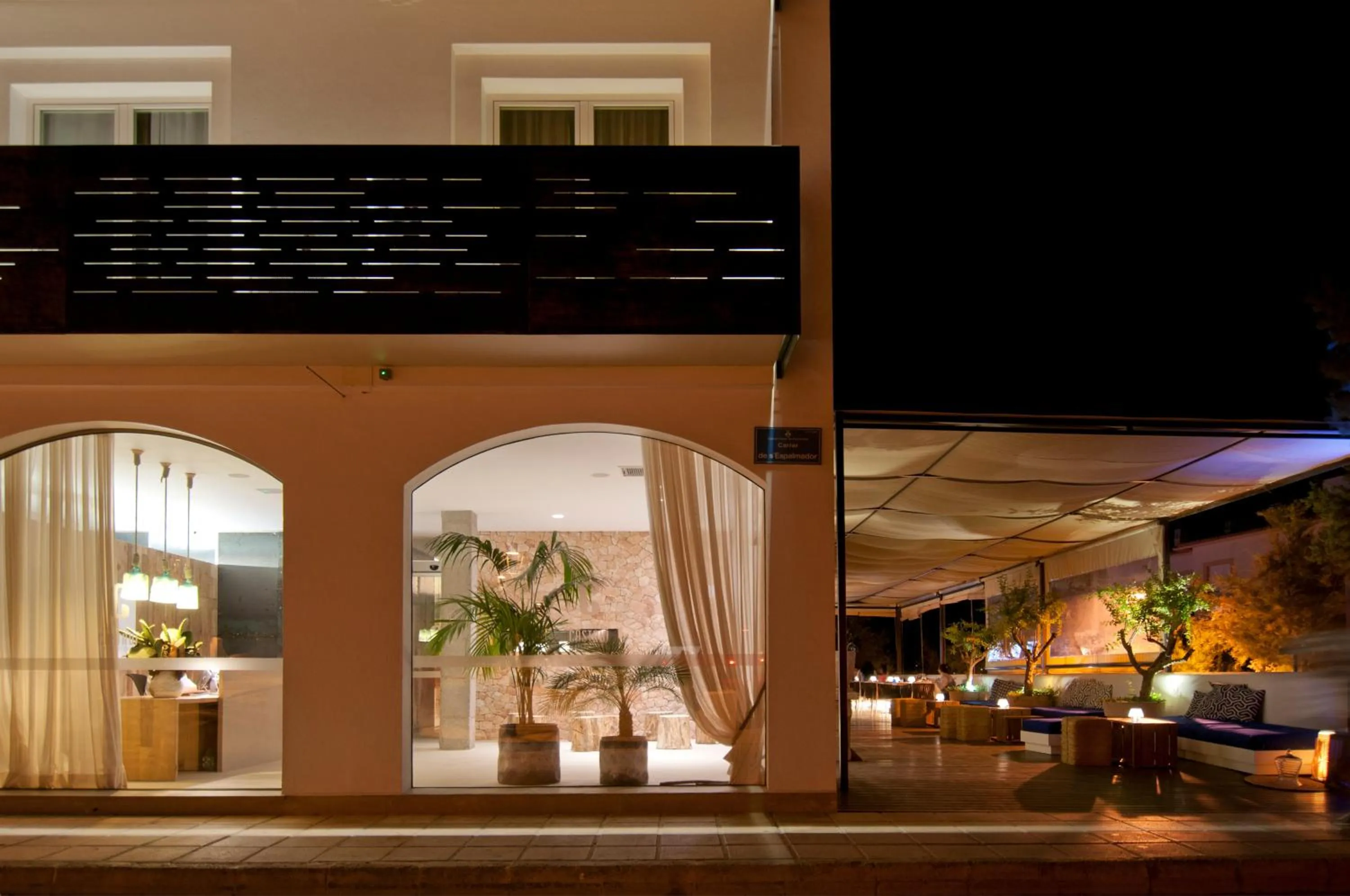 Property building in Apartamentos Castaví