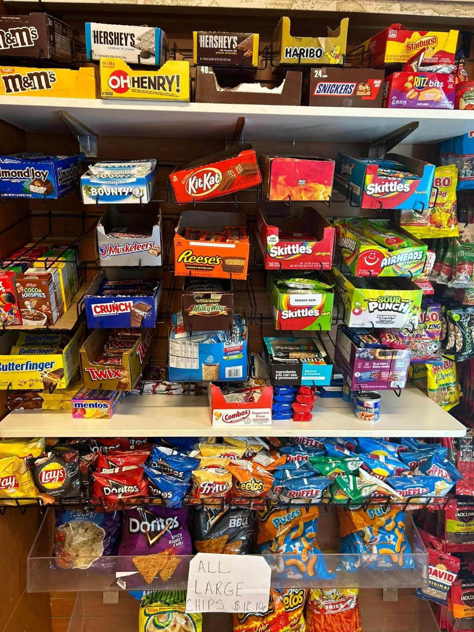 On-site shops in Bimini Big Game Club Resort & Marina