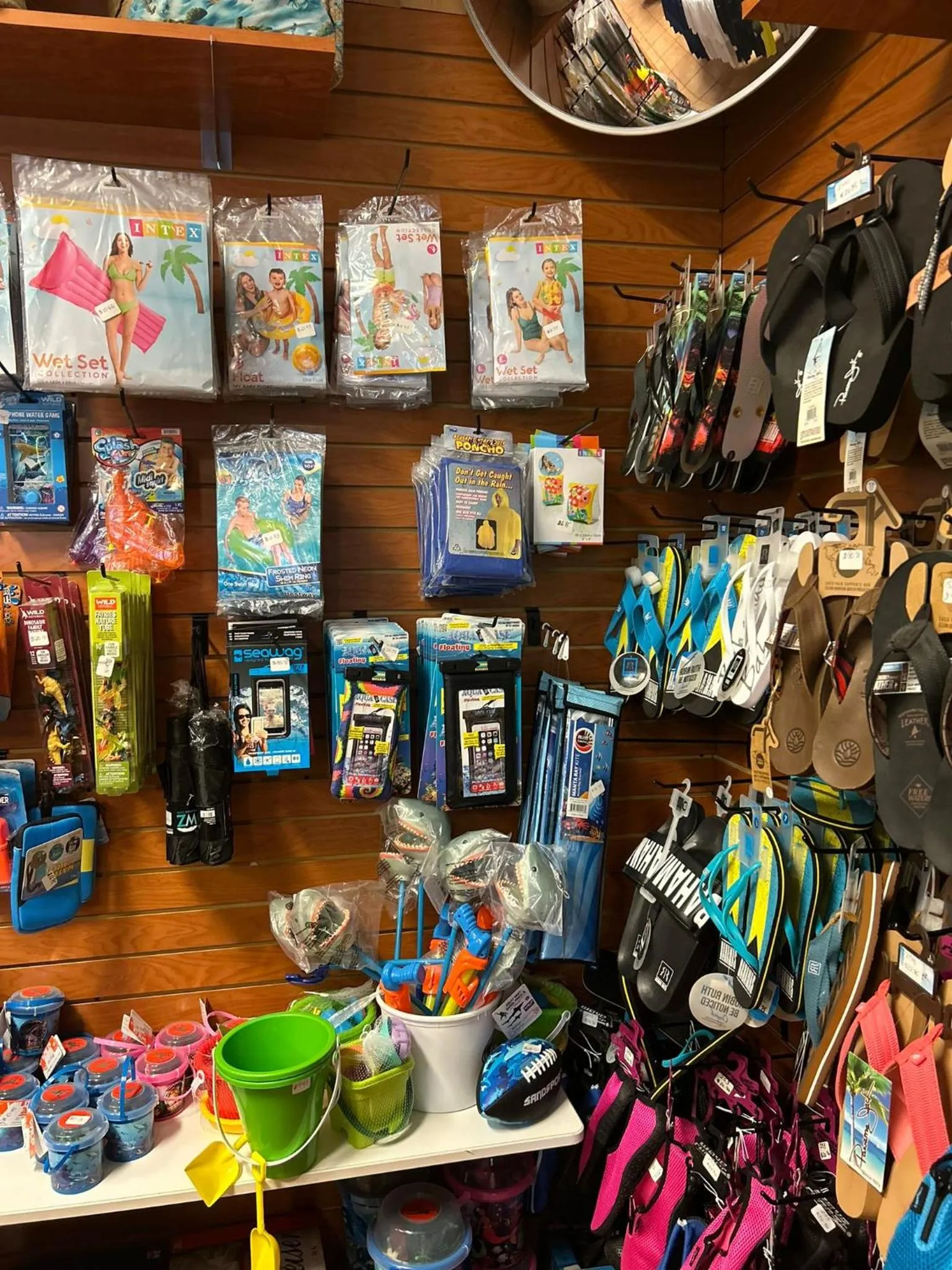 On-site shops in Bimini Big Game Club Resort & Marina