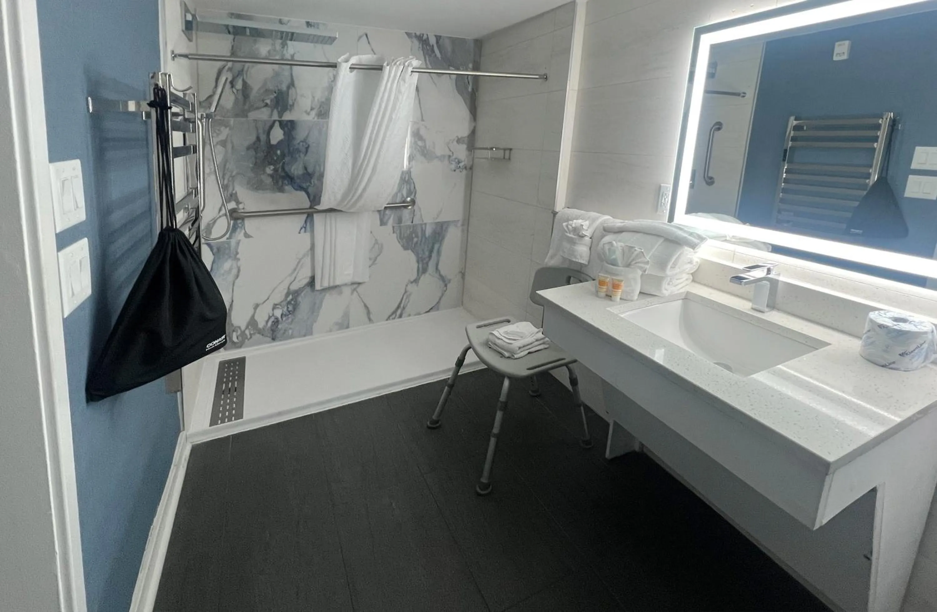 Bathroom in Crown Reef Beach Resort and Waterpark