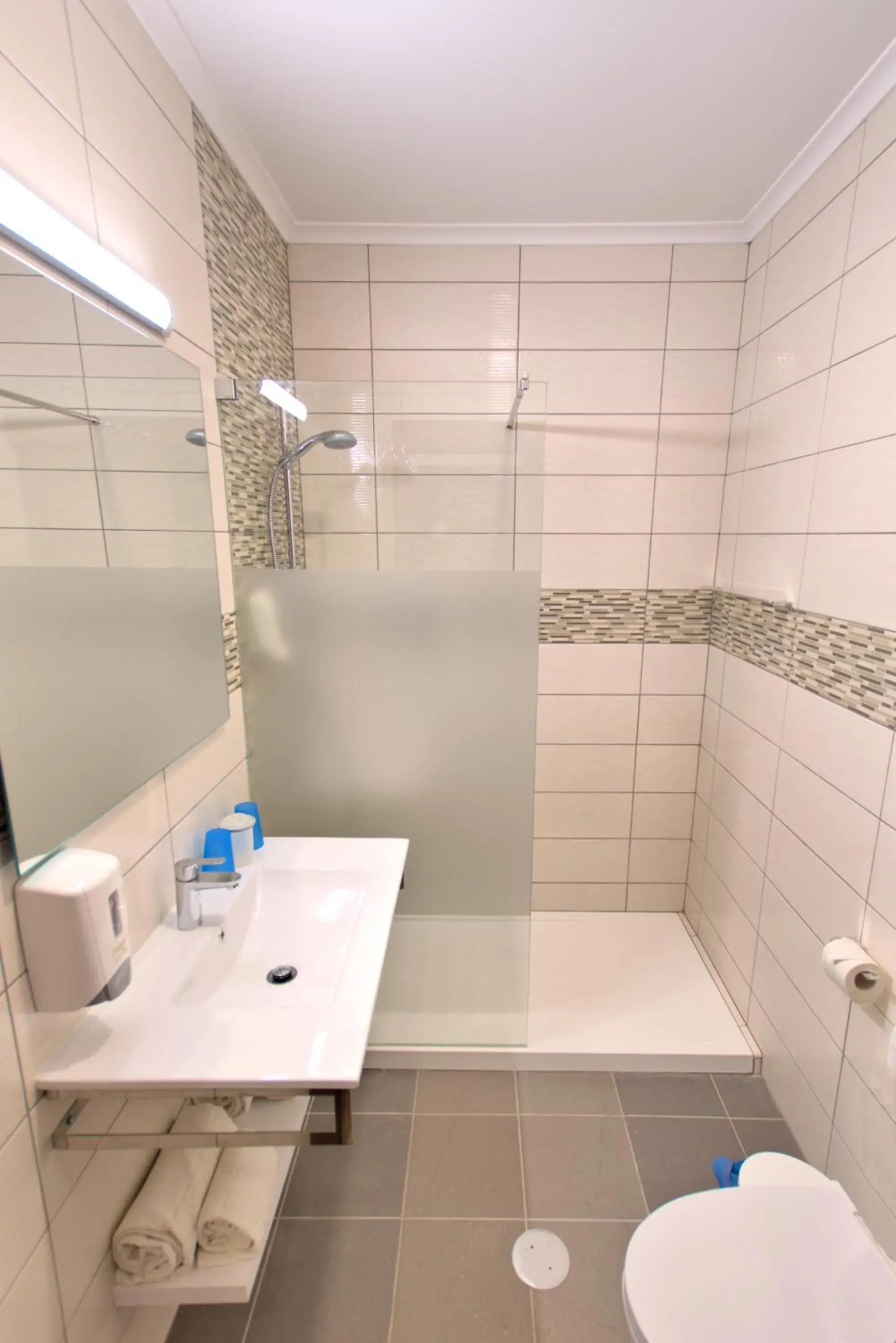 Double Room in Tonel Apartamentos Turisticos Double Room in Tonel Apartamentos Turisticos