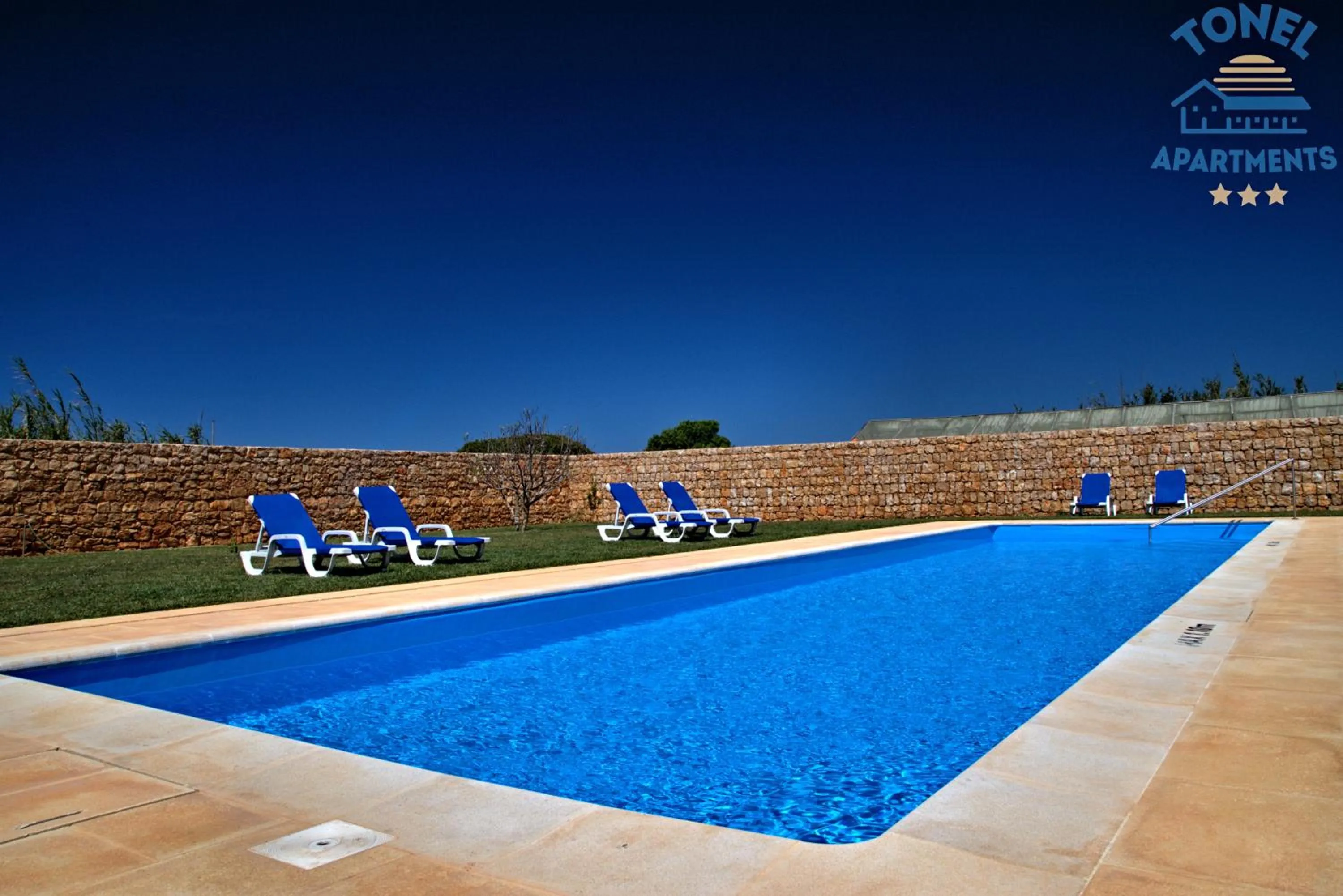 Swimming pool in Tonel Apartamentos Turisticos