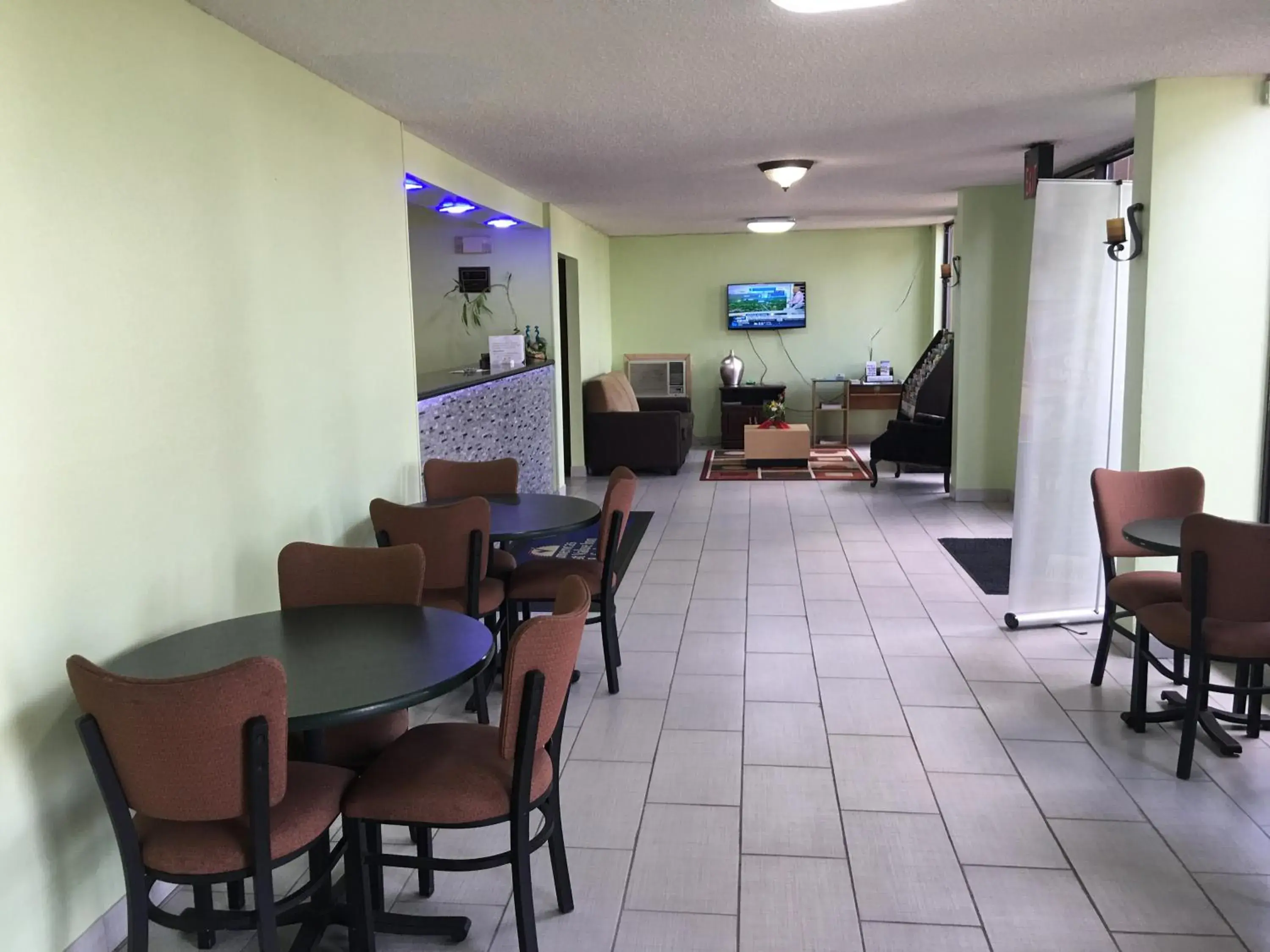 Lobby or reception in Americas Best Value Inn - Malvern Lobby or reception in Americas Best Value Inn - Malvern