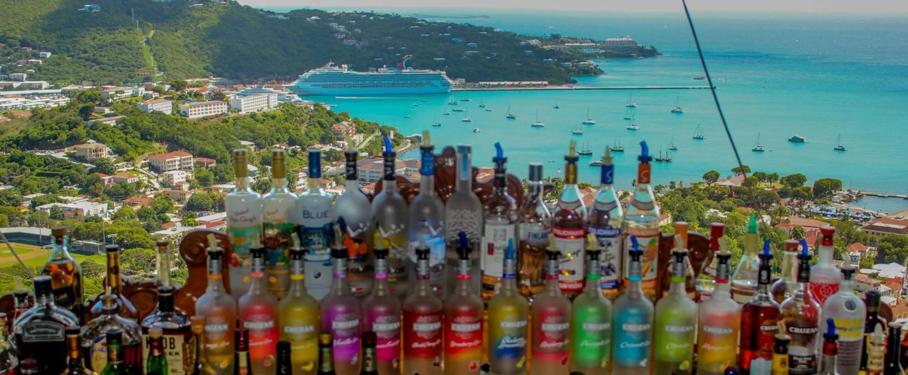 Lounge or bar in The Mafolie Hotel