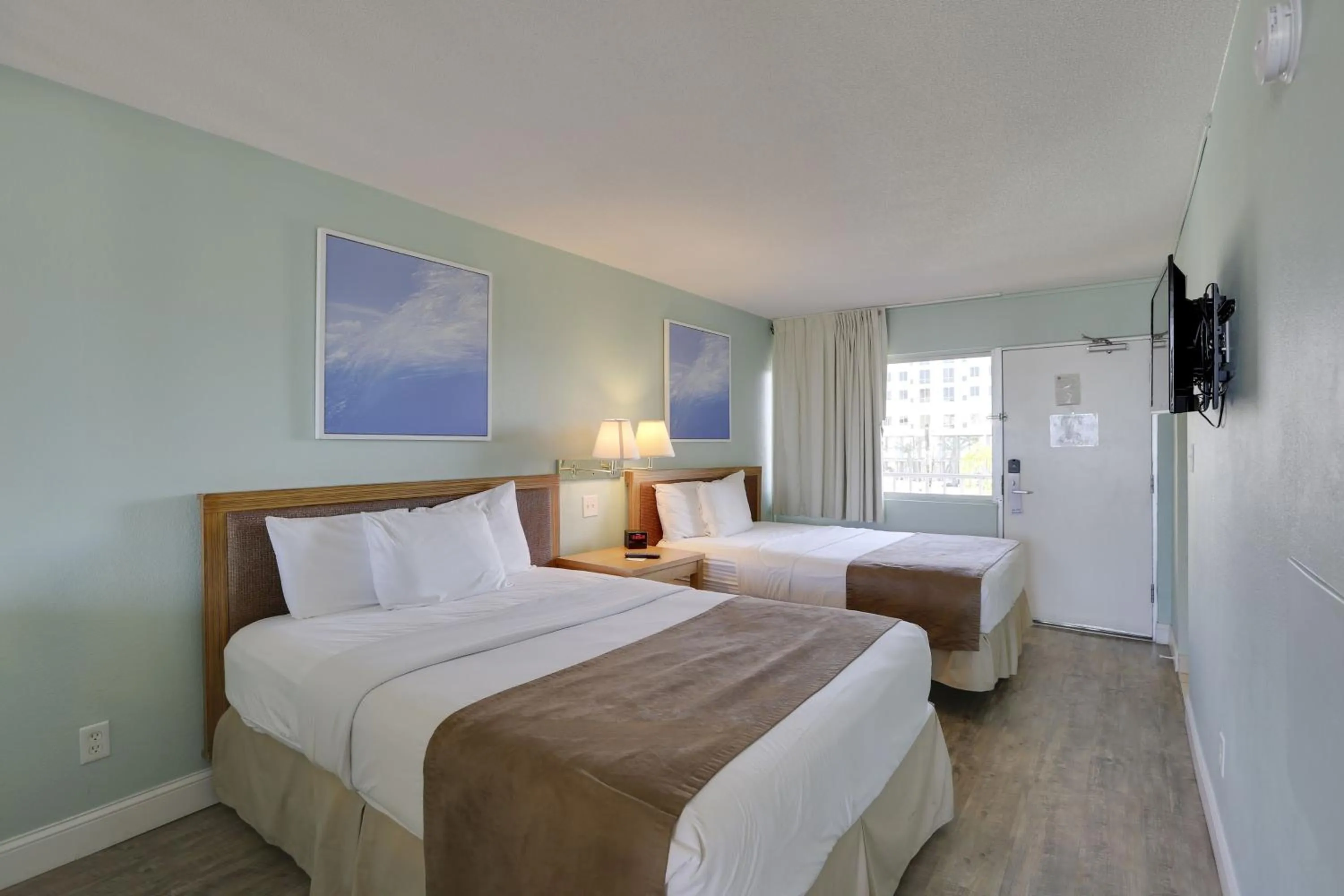 Bedroom, Bed in The Beachview Inn Clearwater Beach