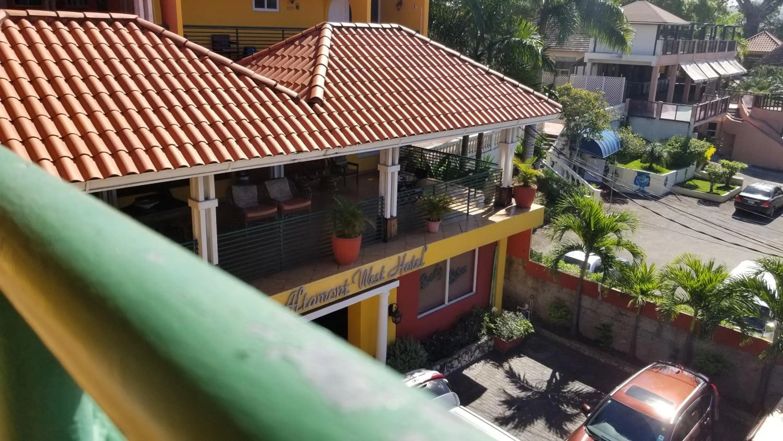 Balcony/Terrace in Altamont West Hotel
