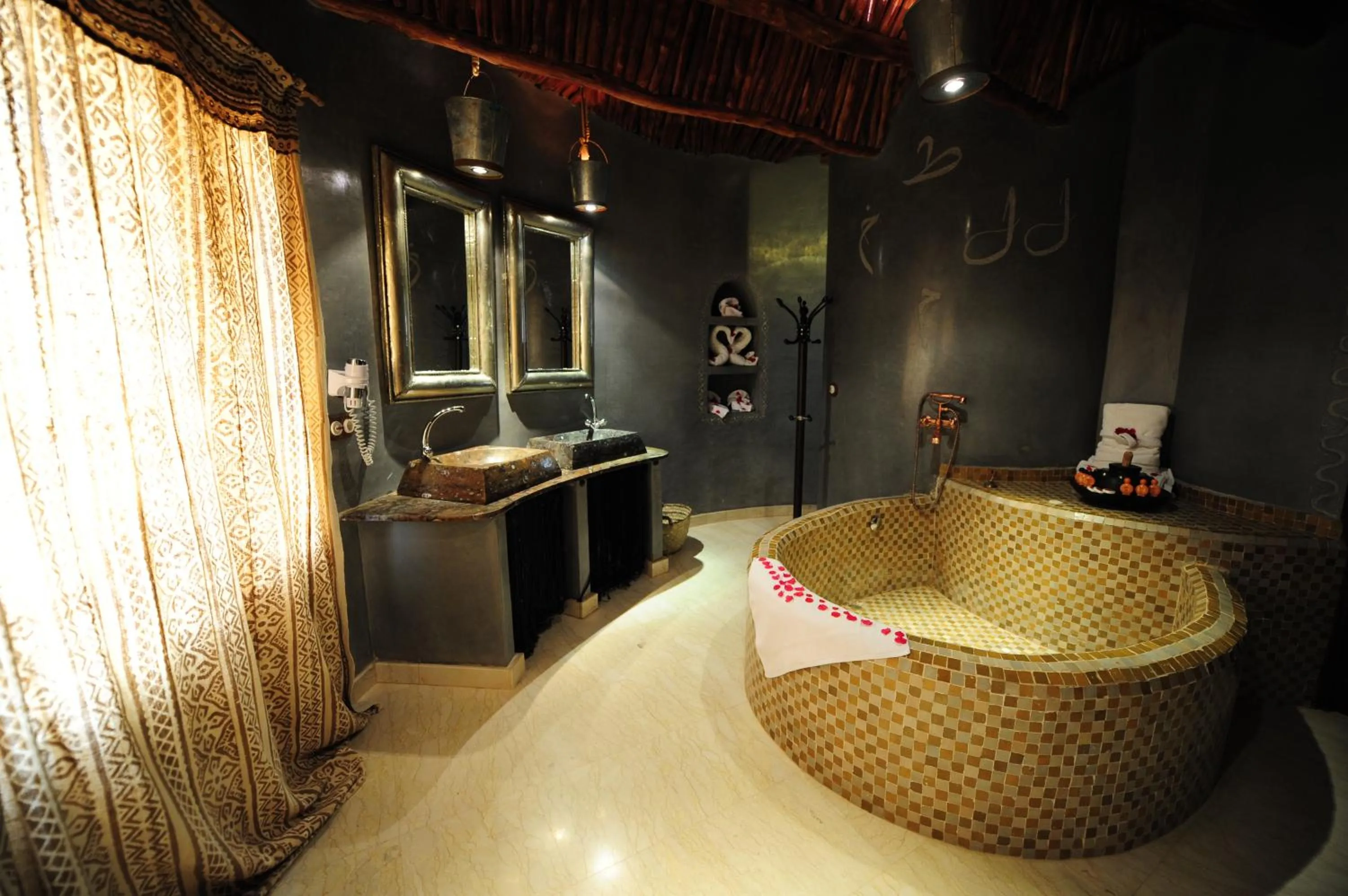 Photo of the whole room in Kasbah Hotel Tombouctou