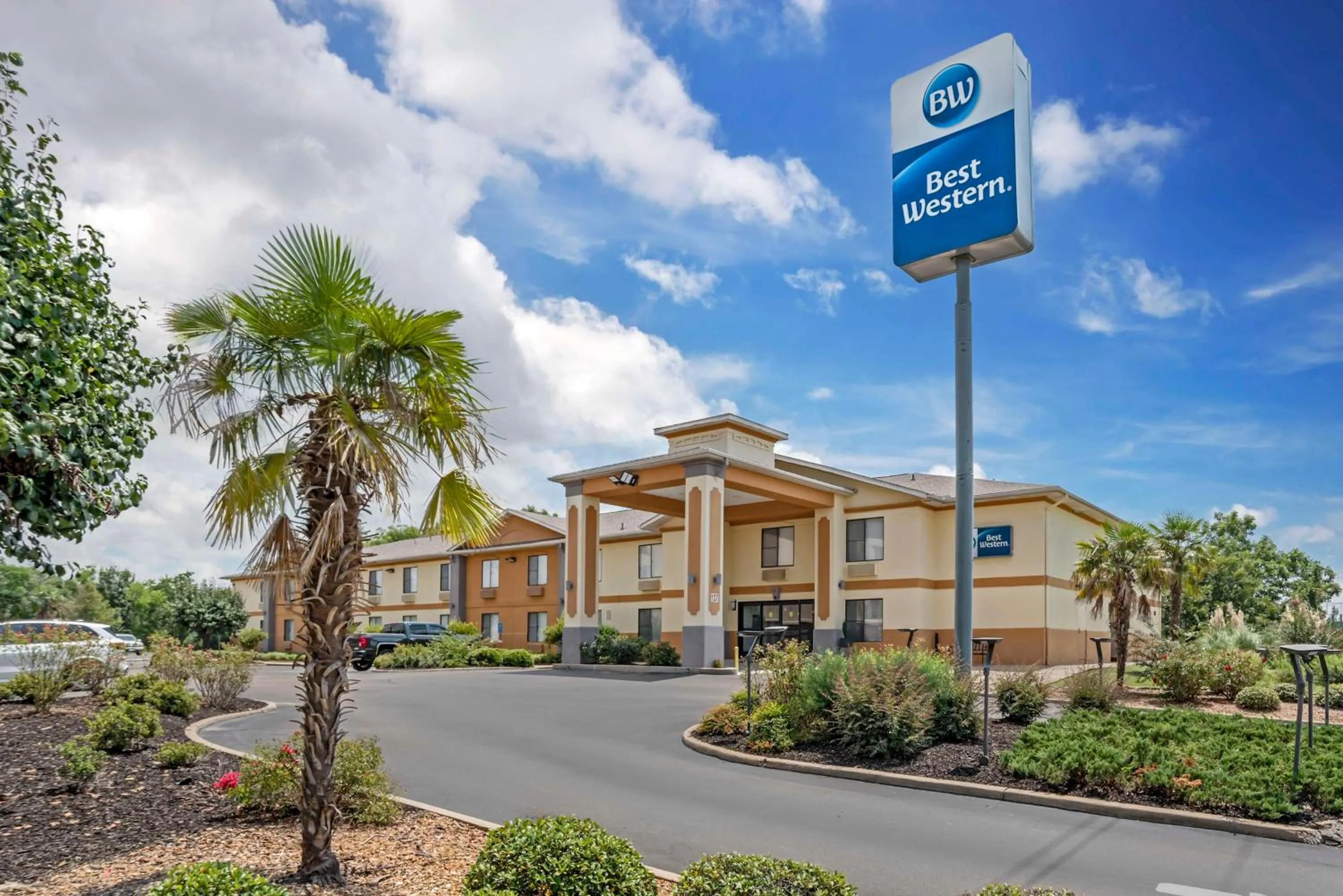 Property building in Best Western Canton Inn