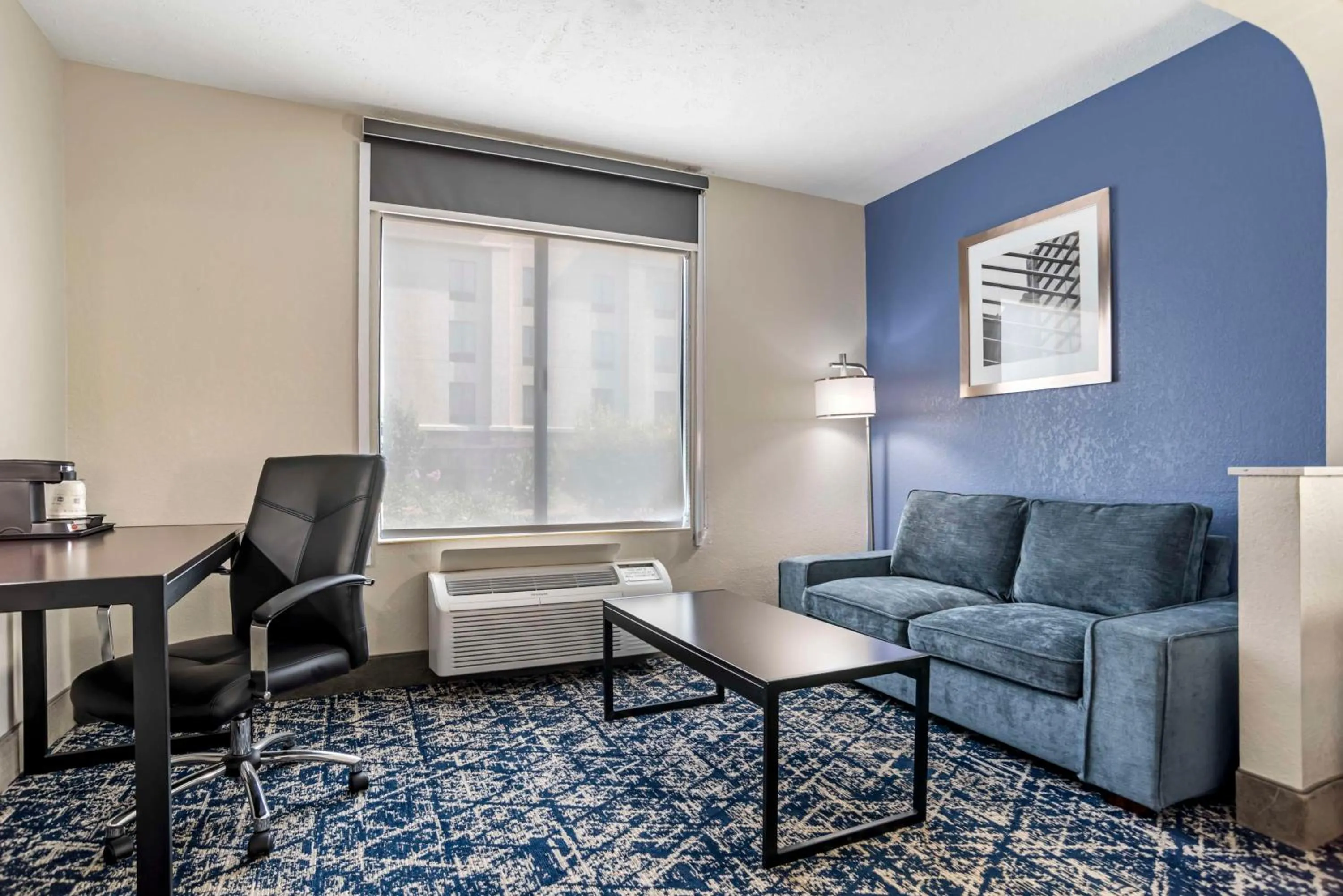 Bedroom in Best Western Canton Inn