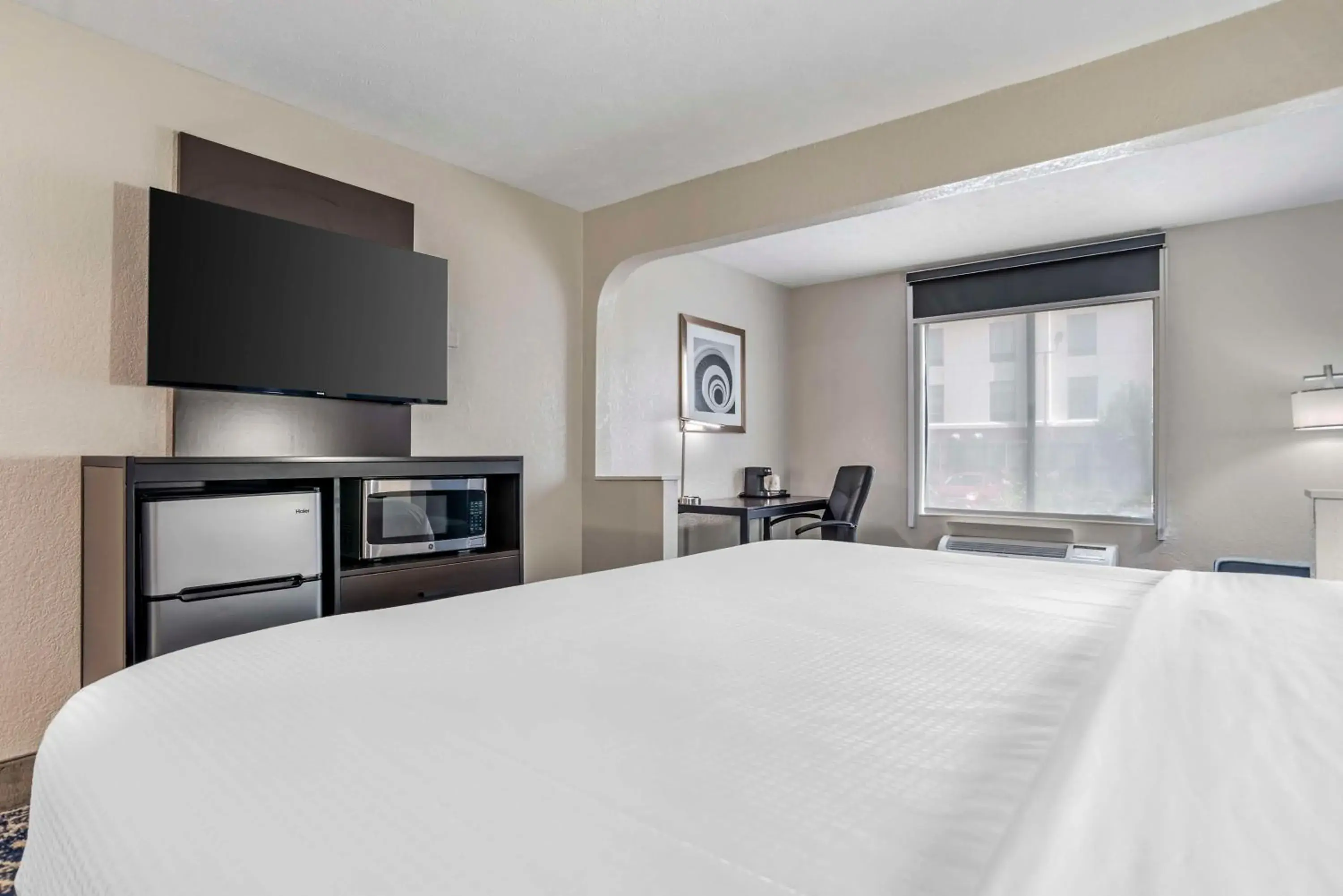 Bedroom, Bed in Best Western Canton Inn Bedroom, Bed in Best Western Canton Inn