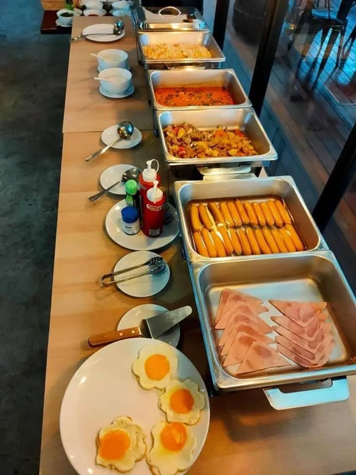 Food and drinks in Phurinda Residence