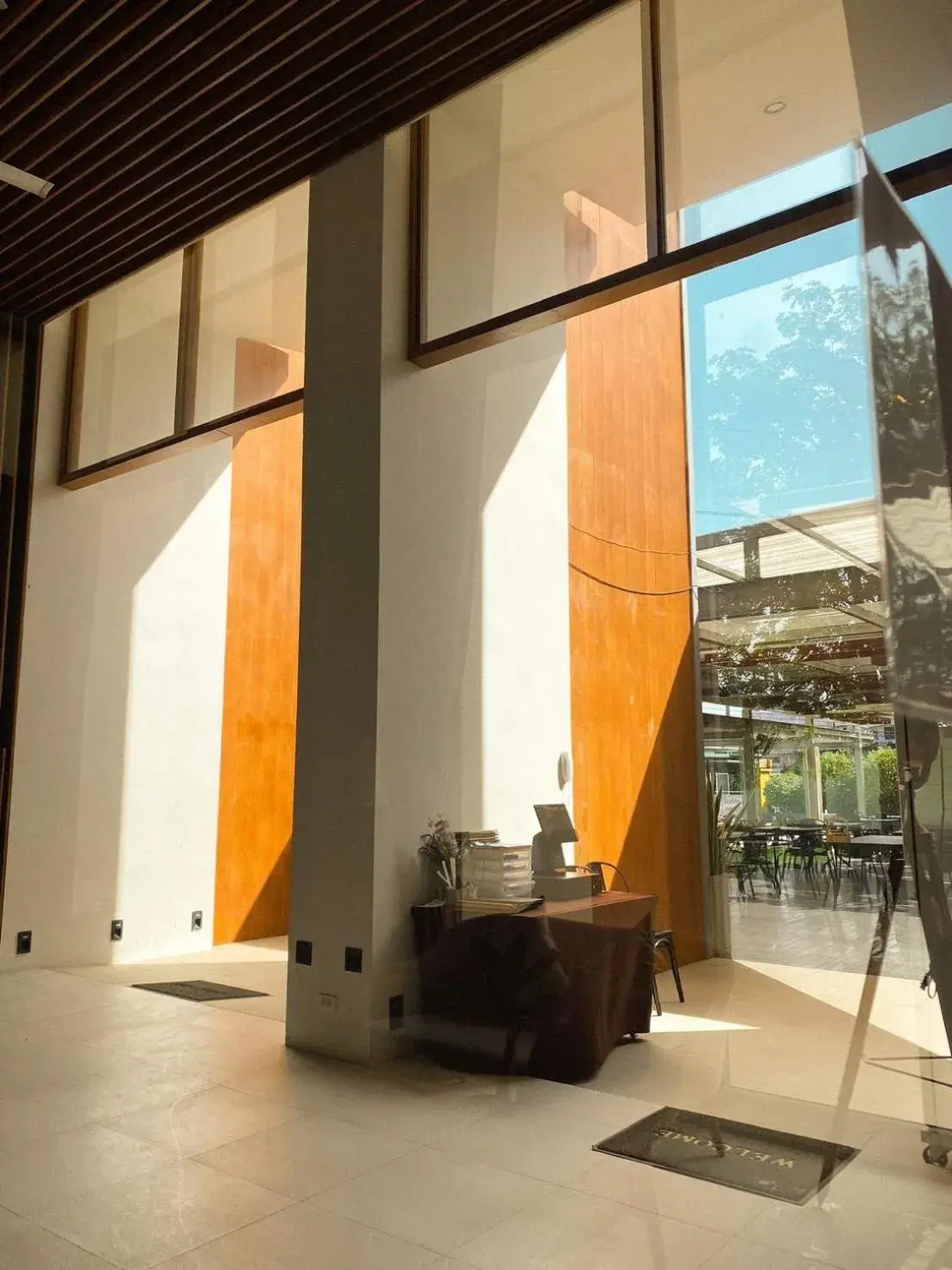 Facade/entrance in Phurinda Residence Facade/entrance in Phurinda Residence