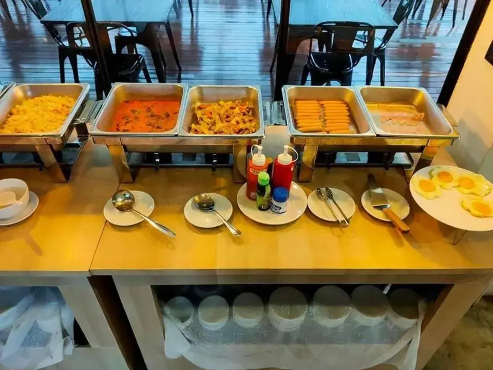 Food and drinks in Phurinda Residence Food and drinks in Phurinda Residence