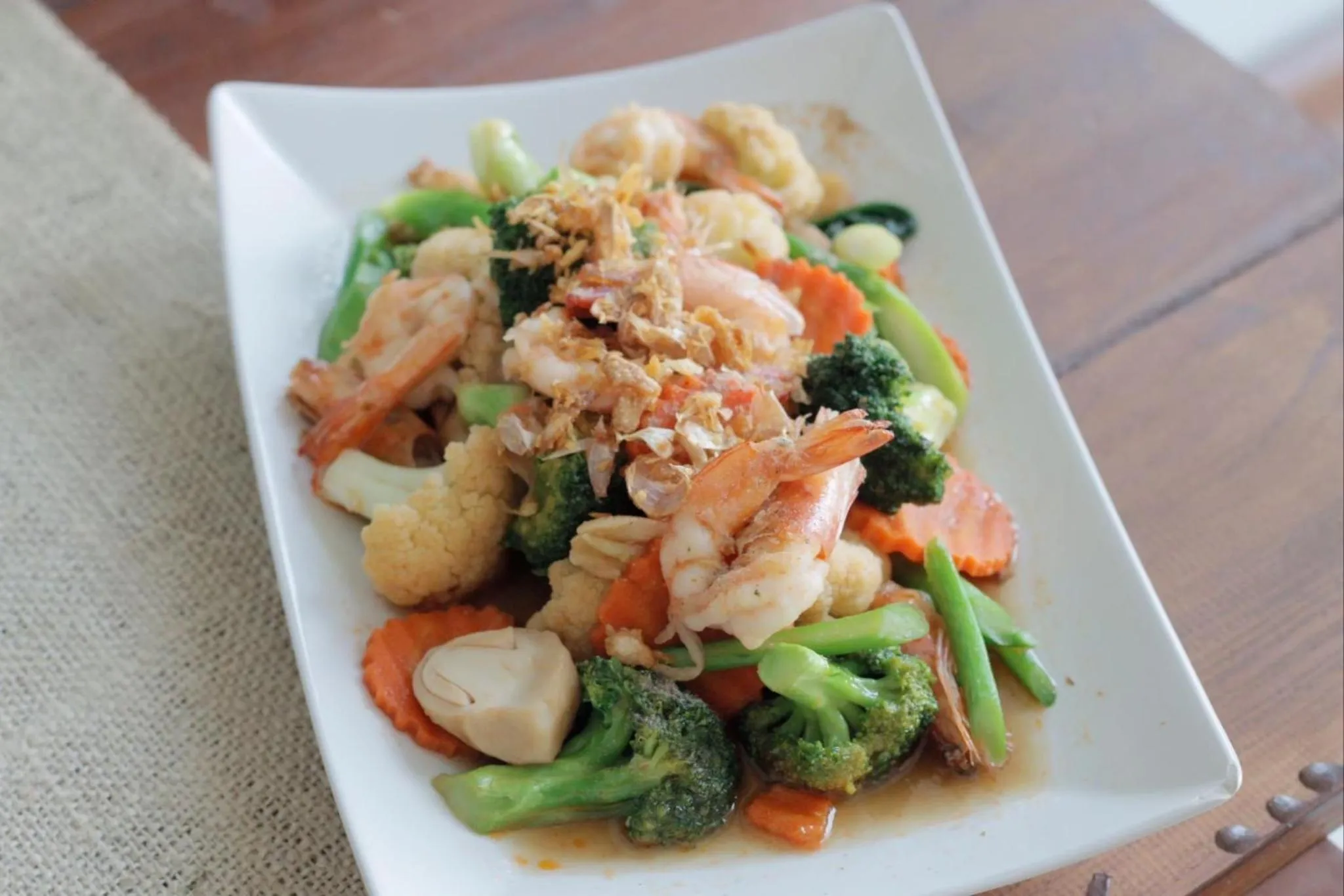 Restaurant/places to eat in Phurinda Residence