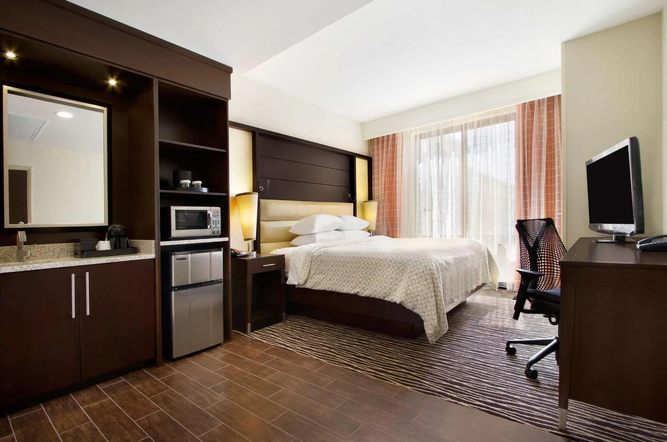 Bed in Embassy Suites by Hilton Fayetteville Fort Bragg