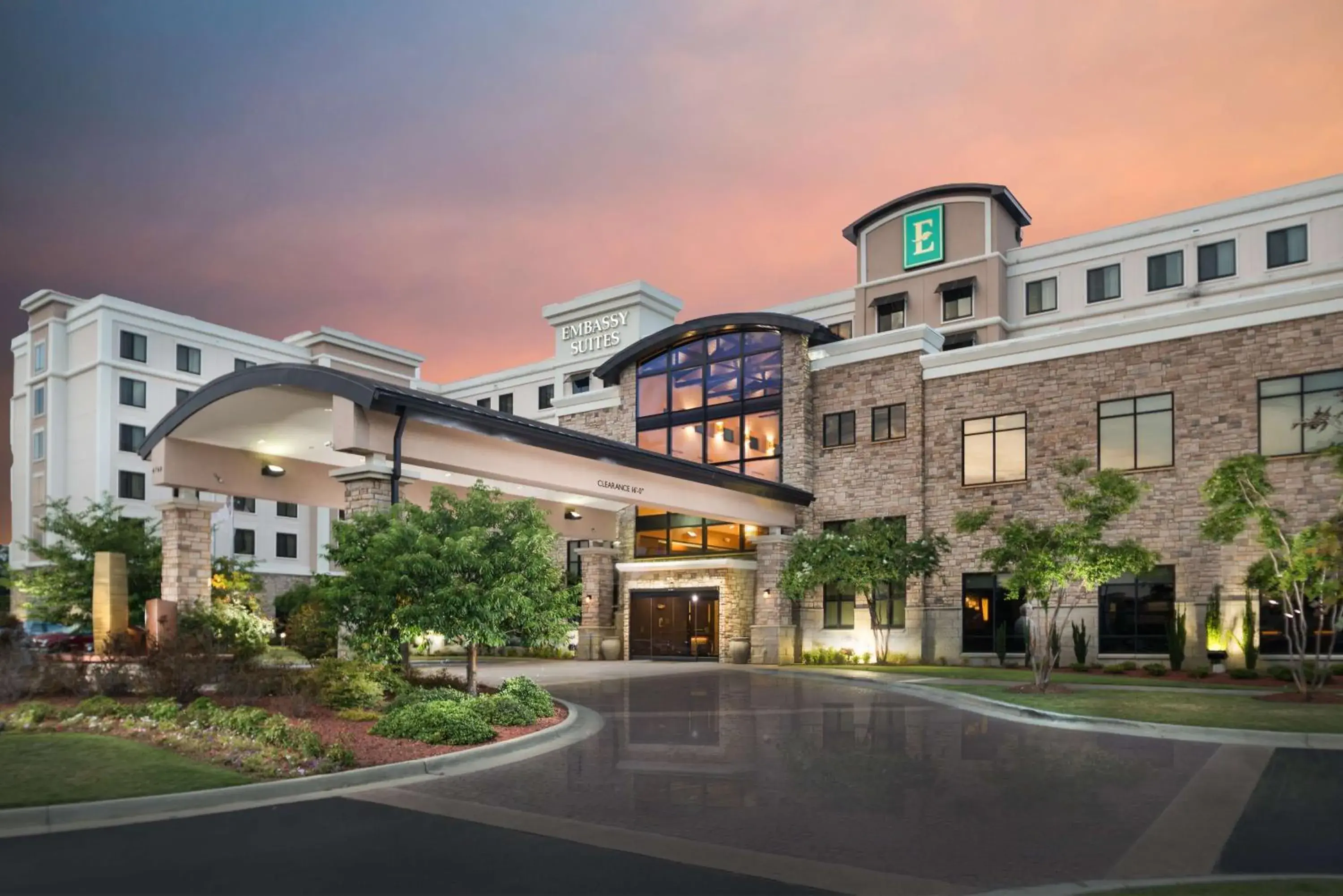 Property building in Embassy Suites by Hilton Fayetteville Fort Bragg Property building in Embassy Suites by Hilton Fayetteville Fort Bragg