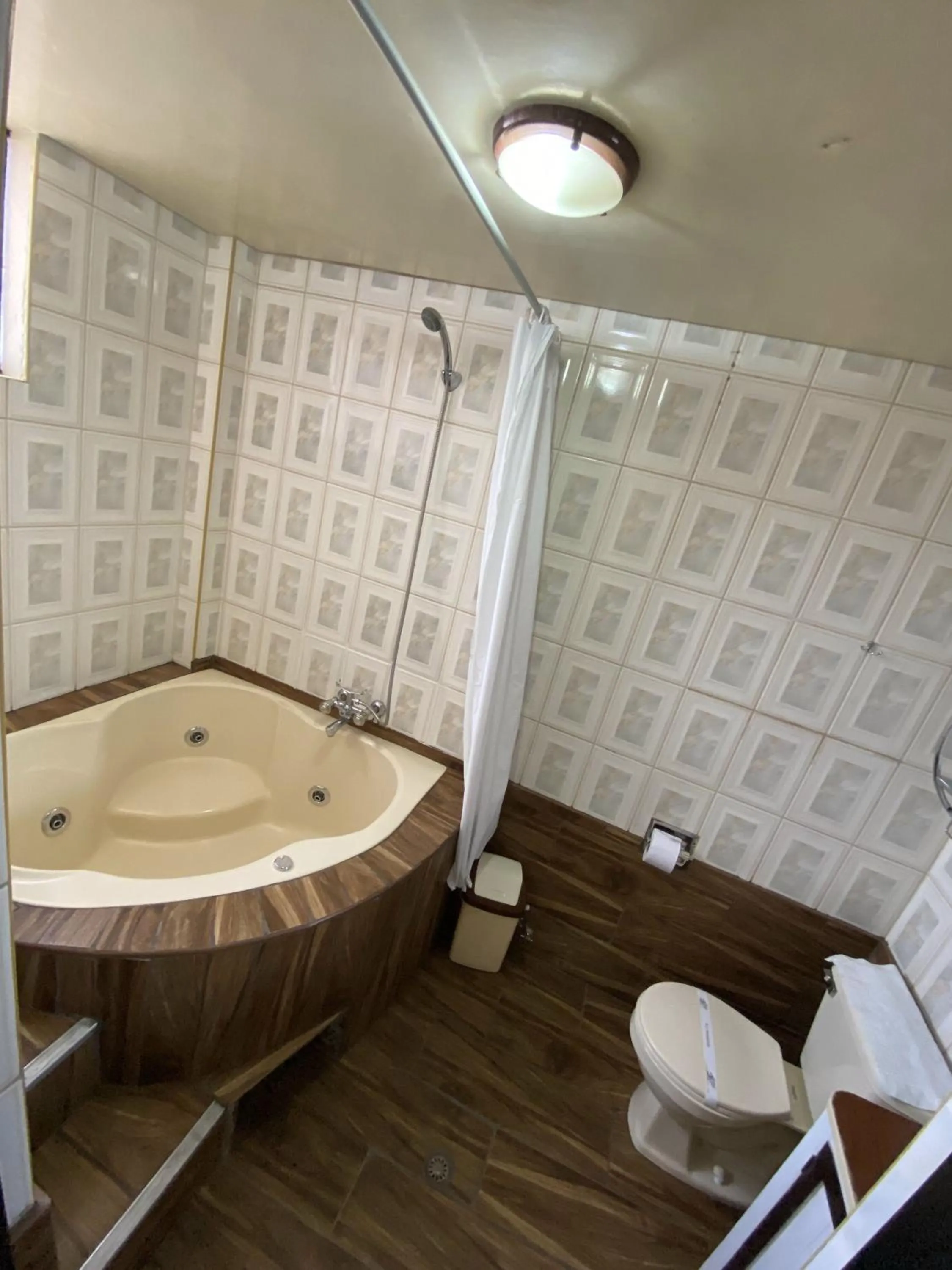 Hot Tub in Hotel Andenes