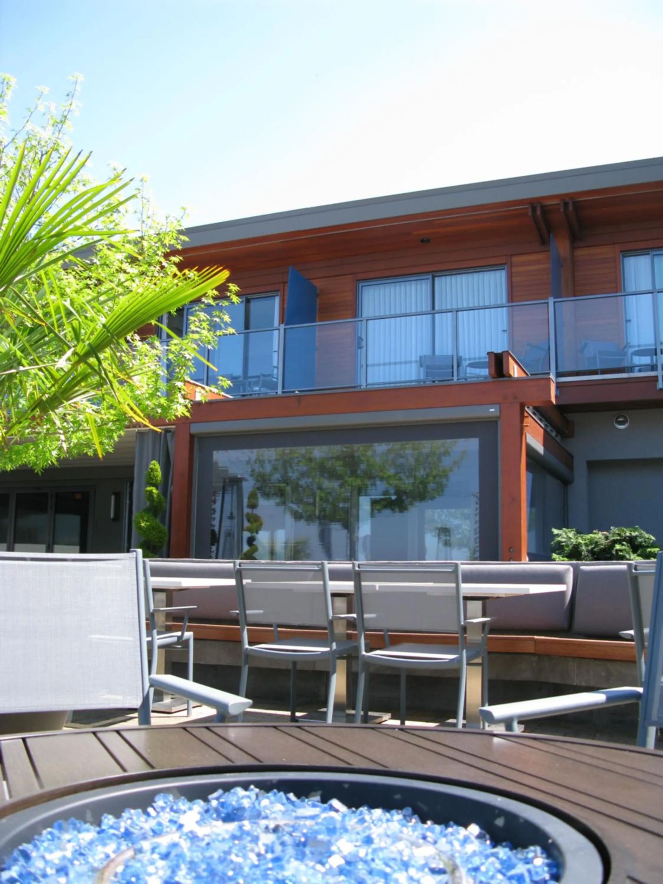 Property building in Qualicum Beach Inn