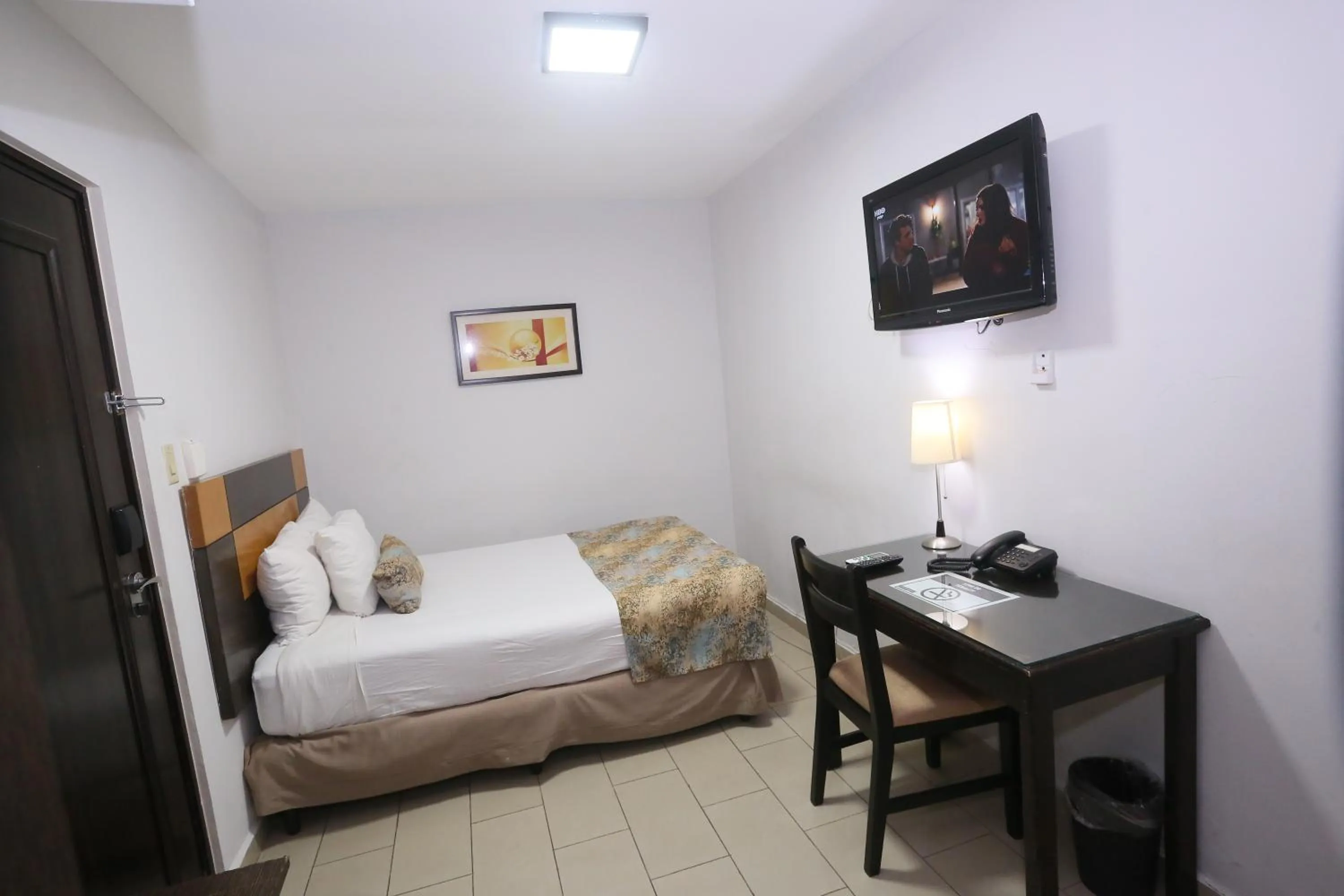 Bed in Metro Hotel Panama