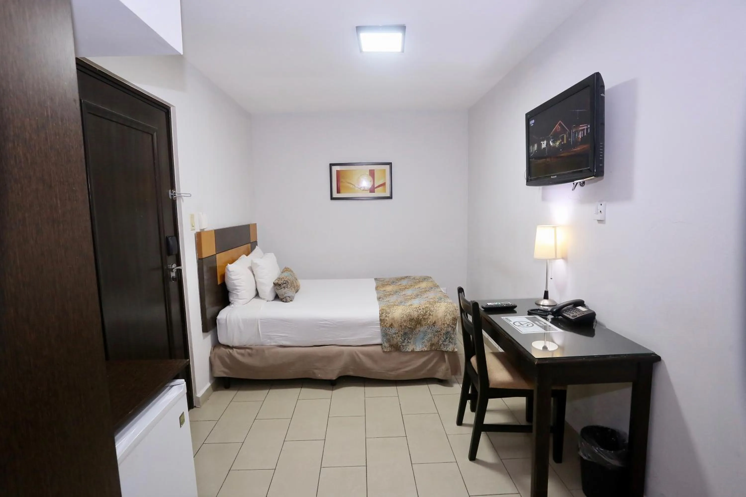 Bed in Metro Hotel Panama