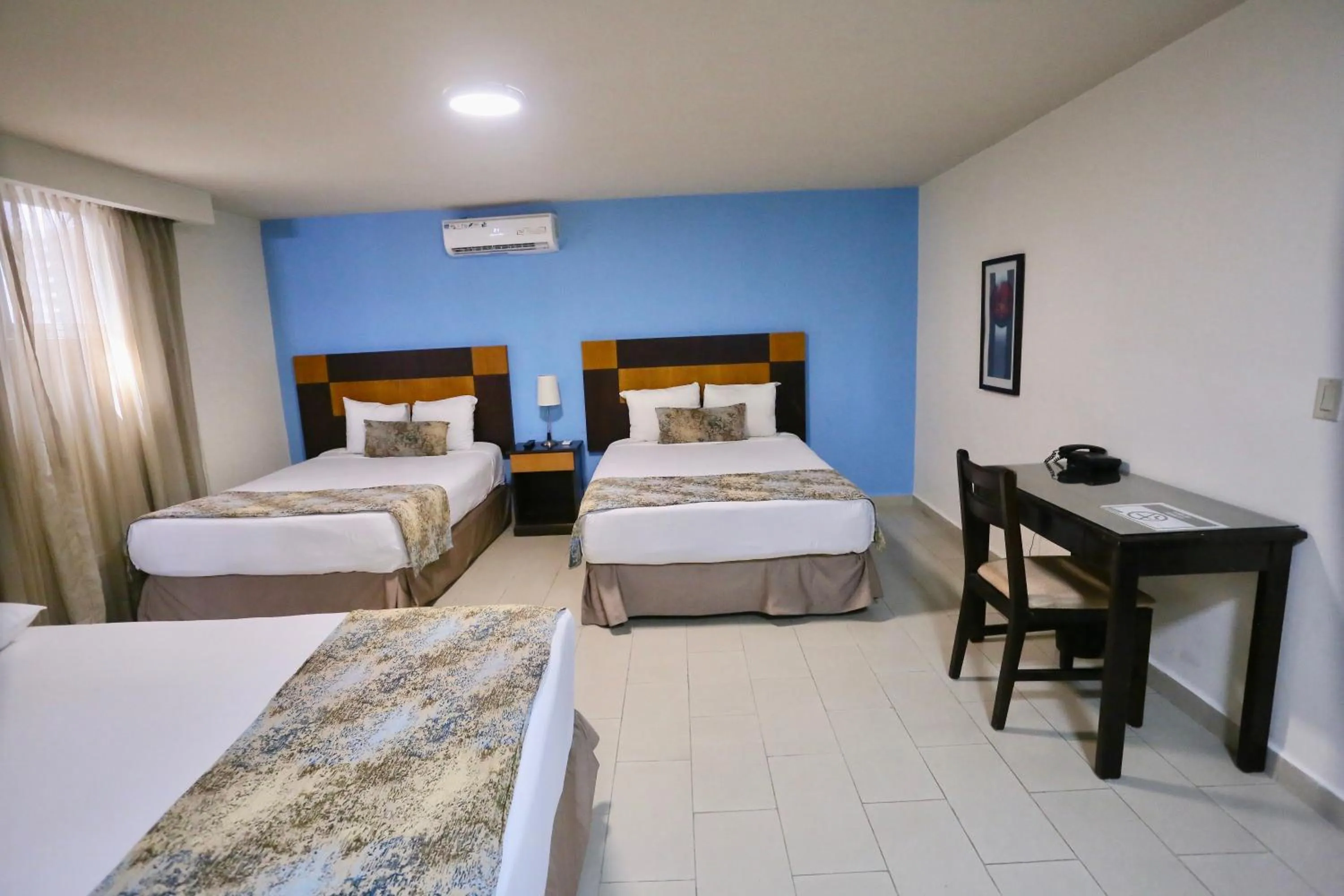 Bed in Metro Hotel Panama