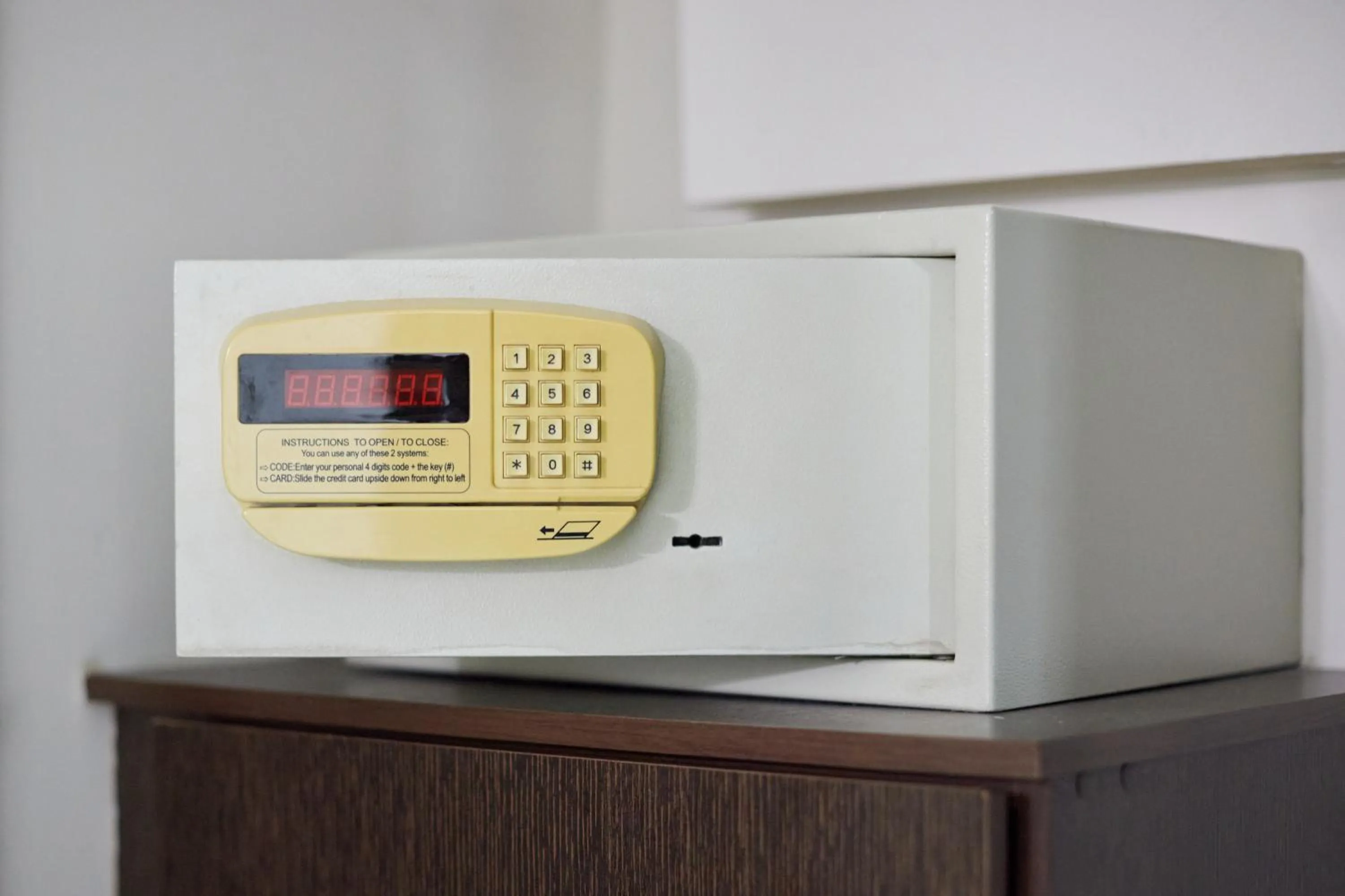 safe in Metro Hotel Panama