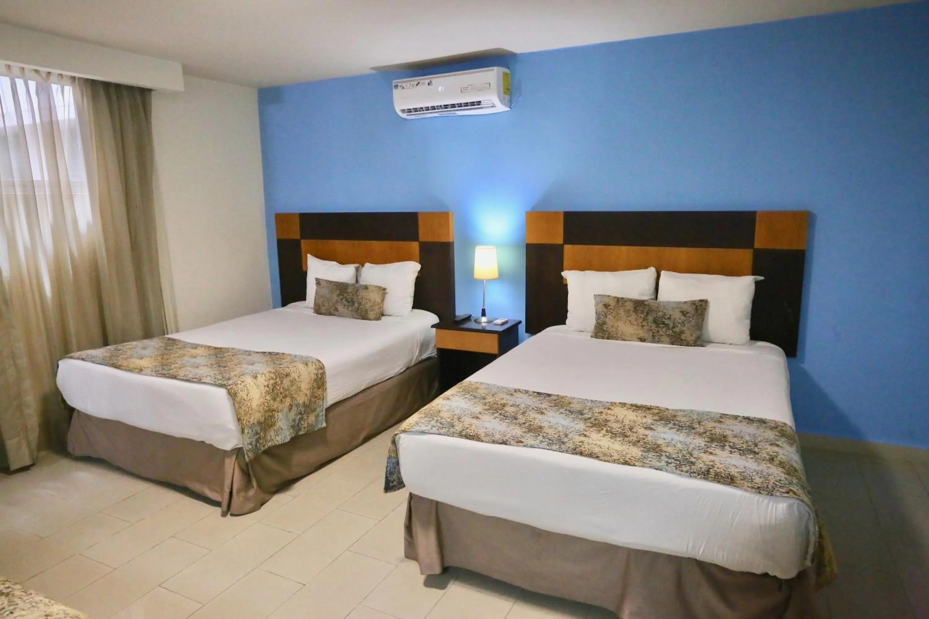 Bed in Metro Hotel Panama