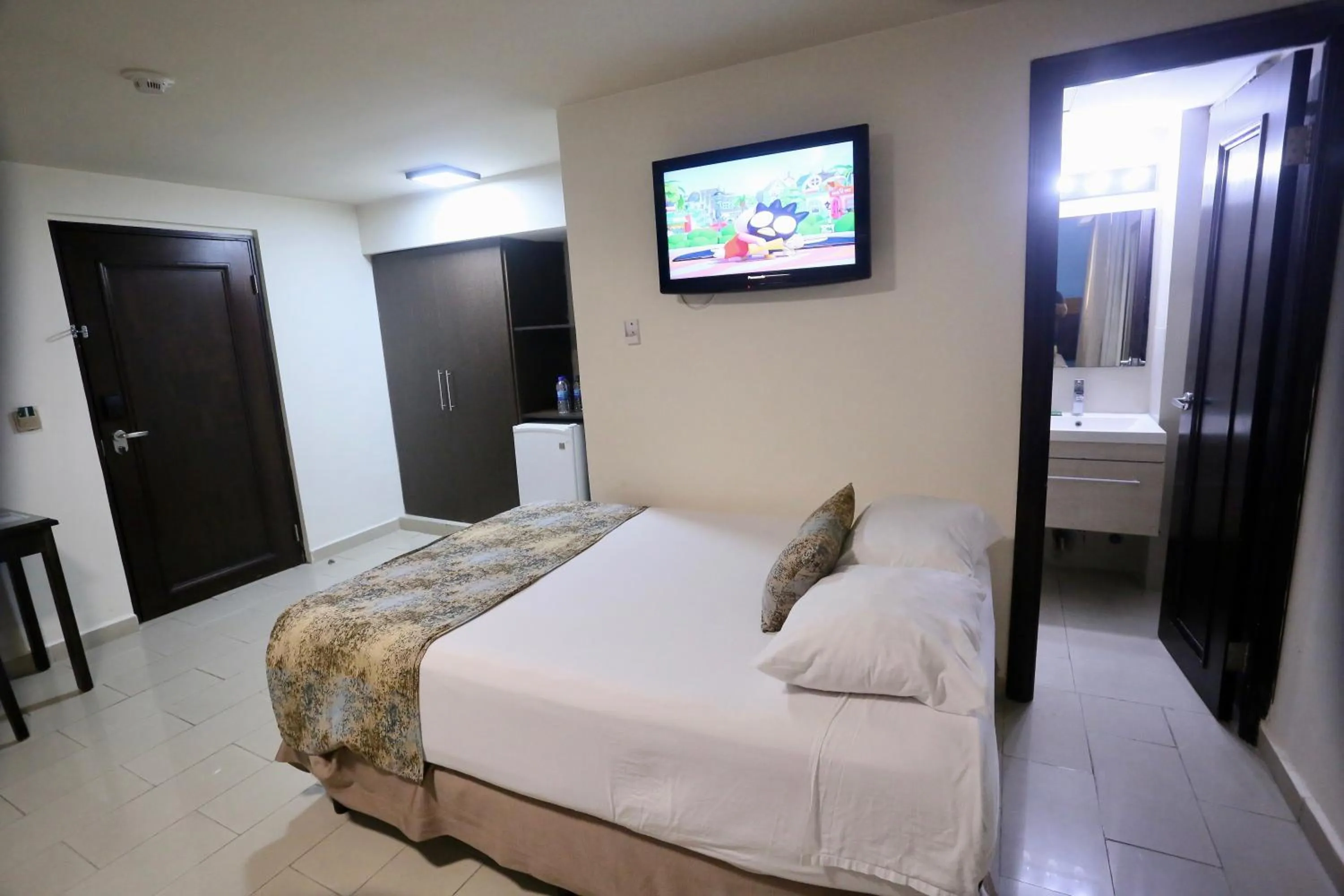 Bed in Metro Hotel Panama