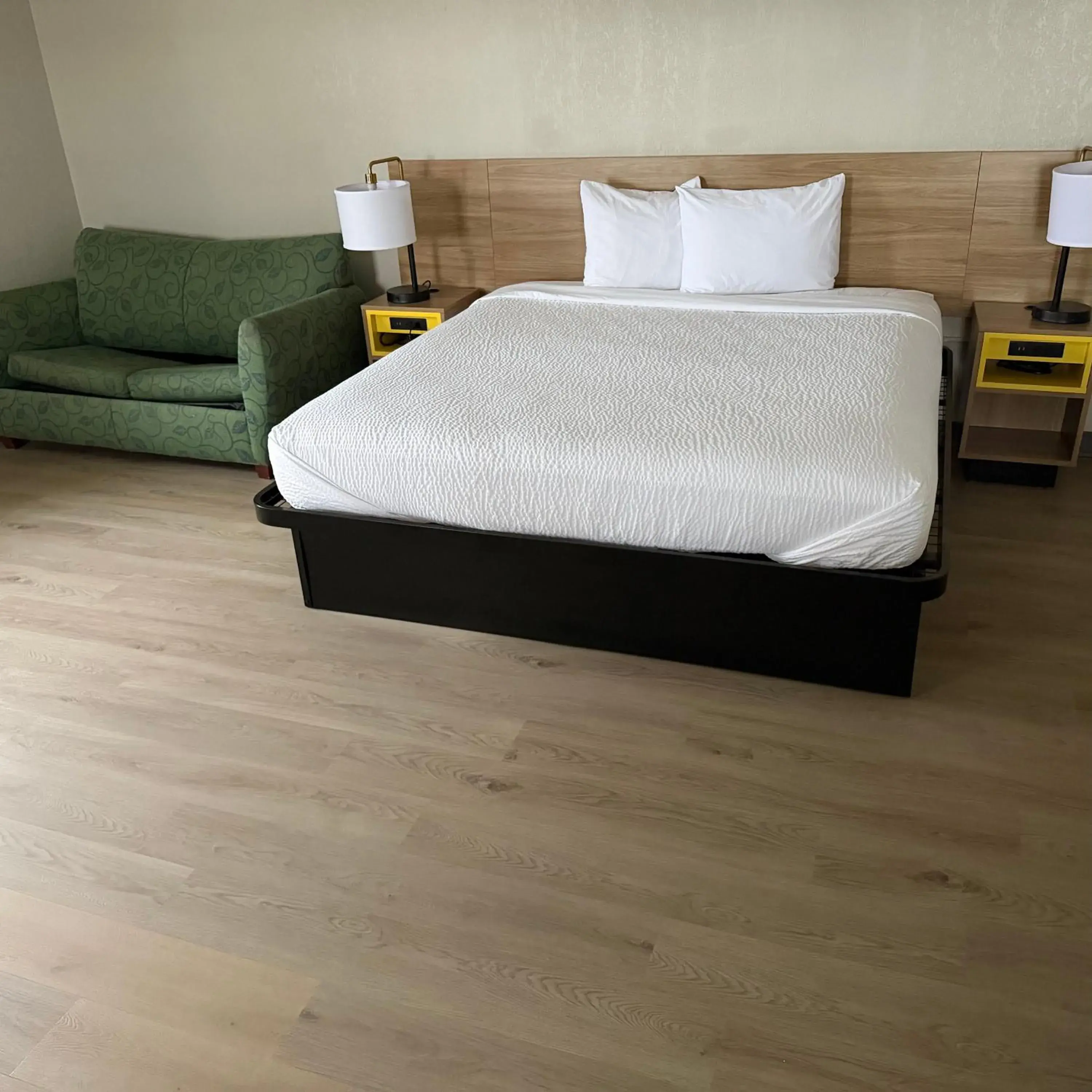 Bed in Days Inn by Wyndham Amherst Bed in Days Inn by Wyndham Amherst