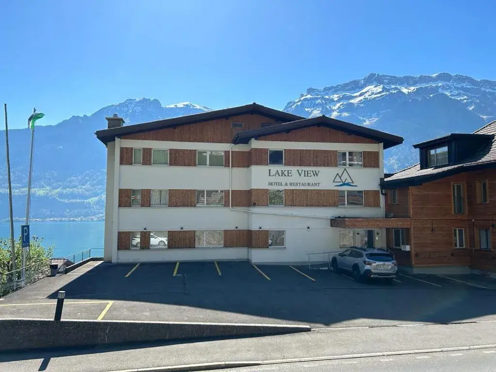 Hotel Lakeview bei Interlaken Hotel Lakeview bei Interlaken