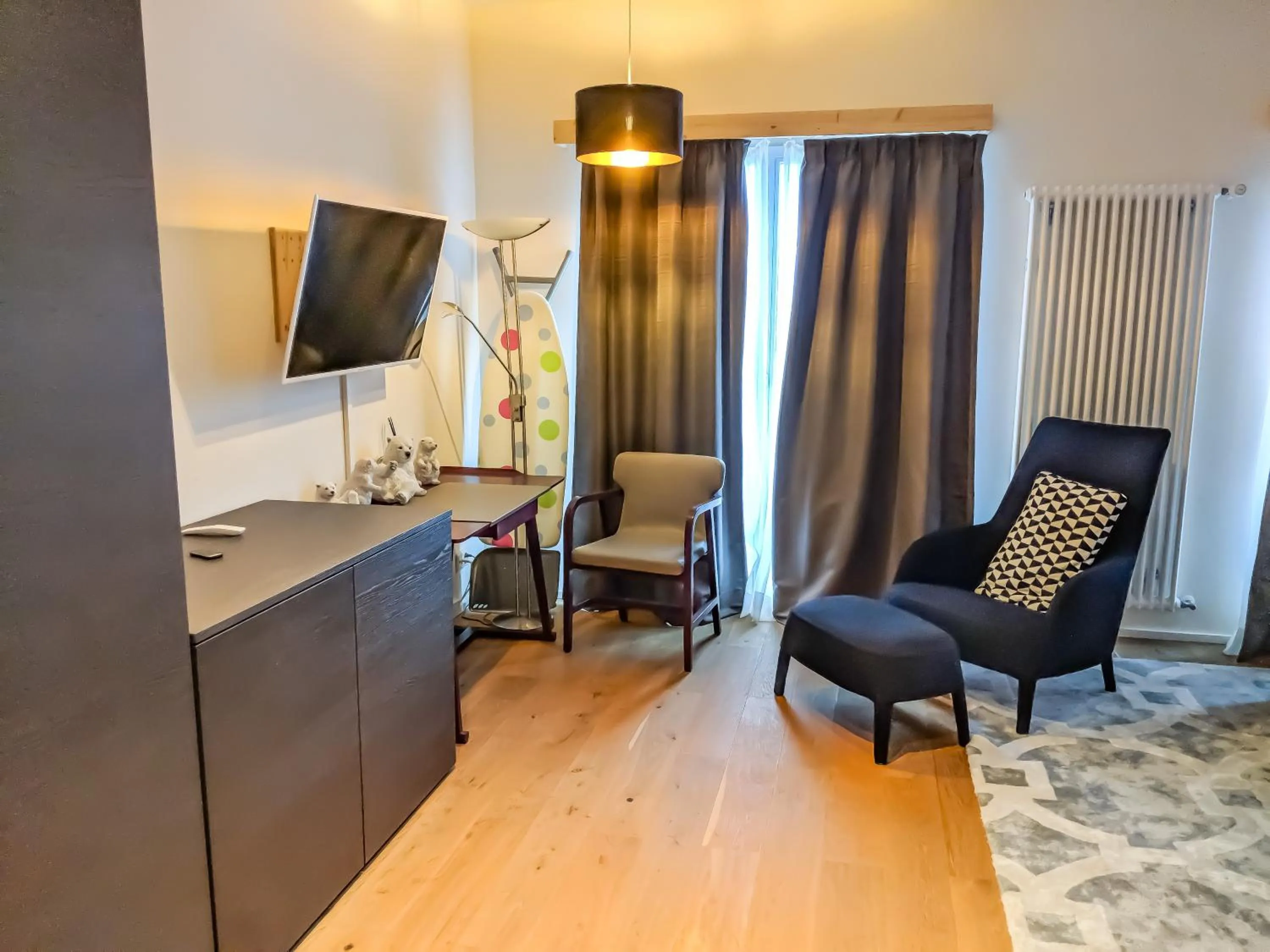 Bed in Hotel Lakeview bei Interlaken