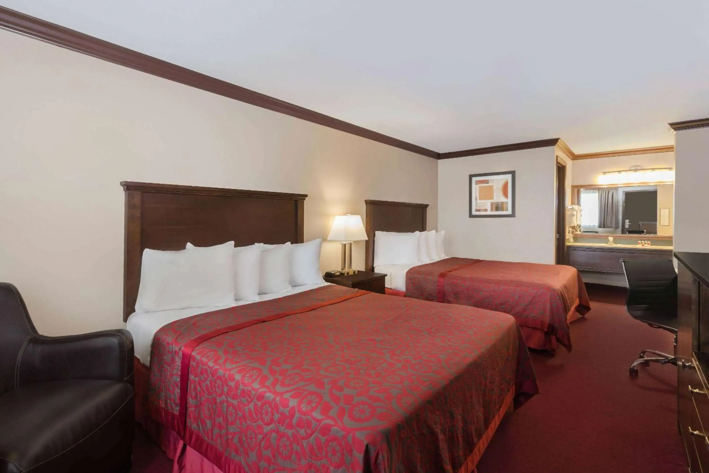 Photo of the whole room, Bed in Days Inn by Wyndham Auburn Photo of the whole room, Bed in Days Inn by Wyndham Auburn