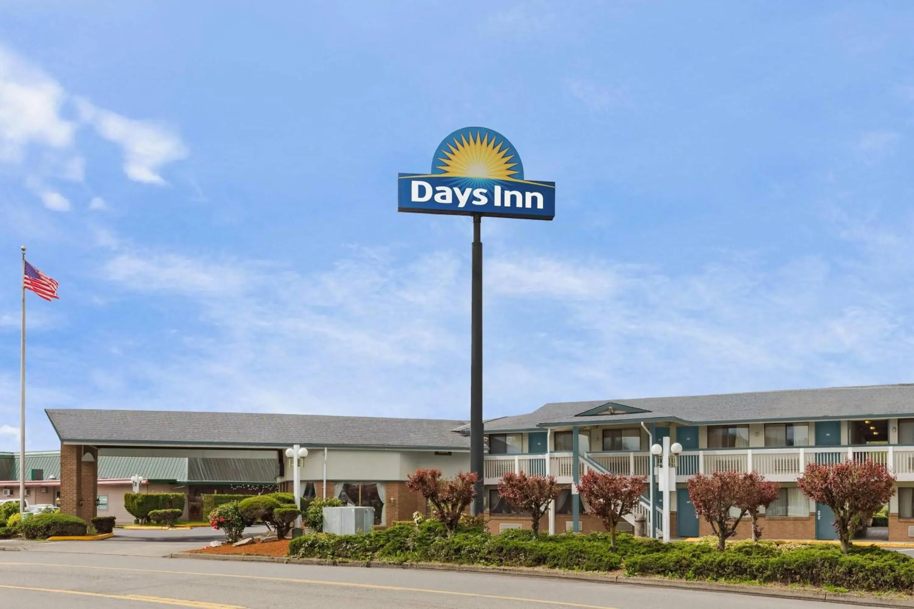 Property building in Days Inn by Wyndham Auburn Property building in Days Inn by Wyndham Auburn