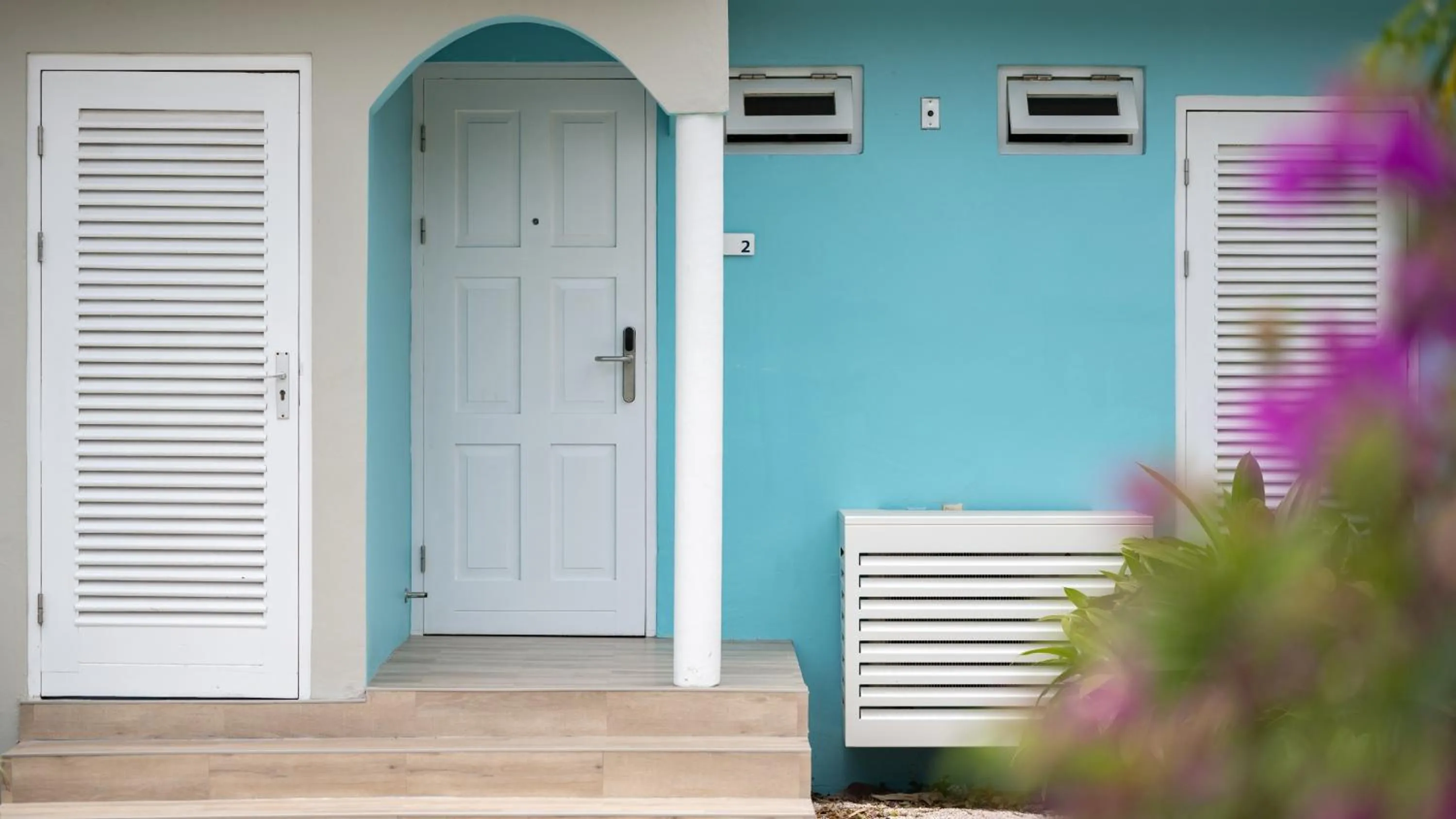 Facade/entrance in Blue Bay Lodges