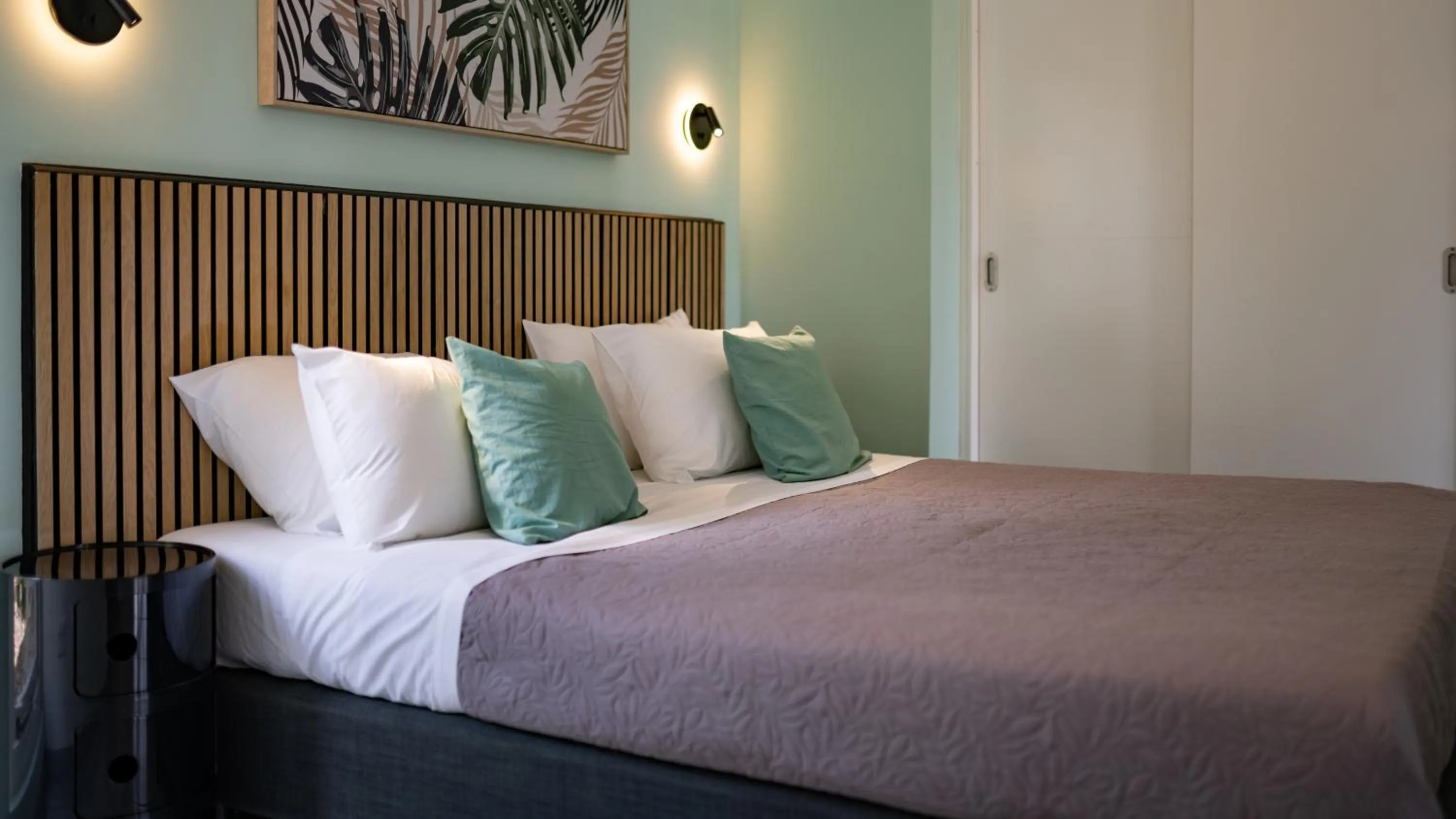 Bed in Blue Bay Lodges