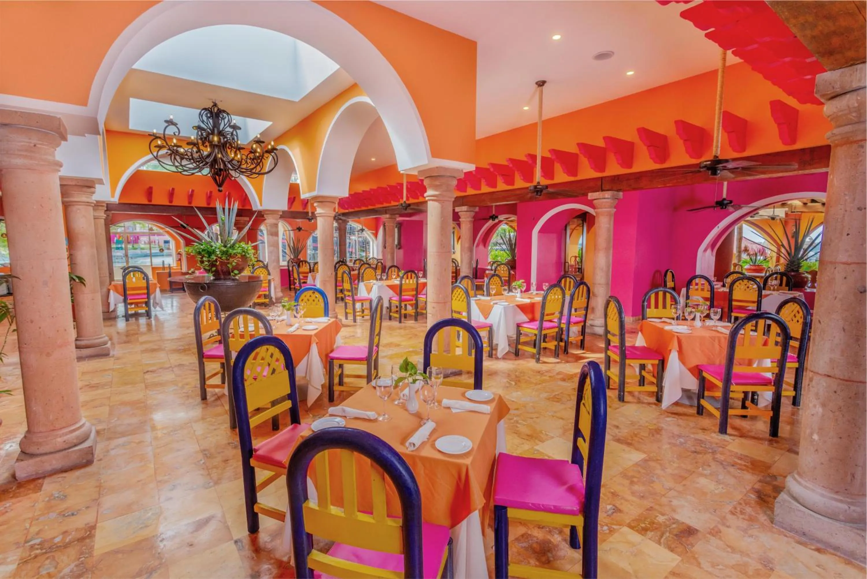 Restaurant/places to eat in Oasis Palm - All Inclusive
