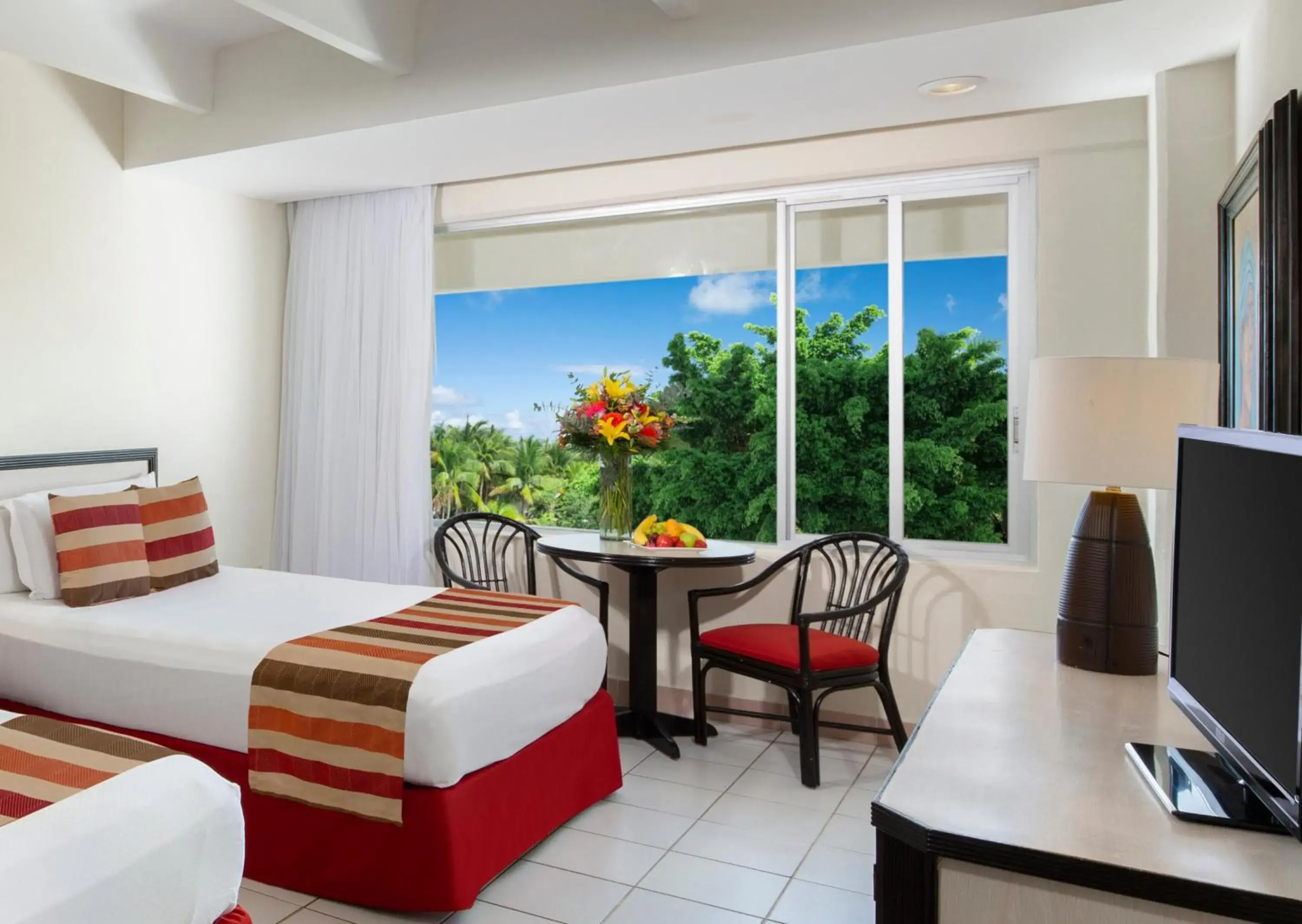 Photo of the whole room, Bed in Oasis Palm - All Inclusive Photo of the whole room, Bed in Oasis Palm - All Inclusive