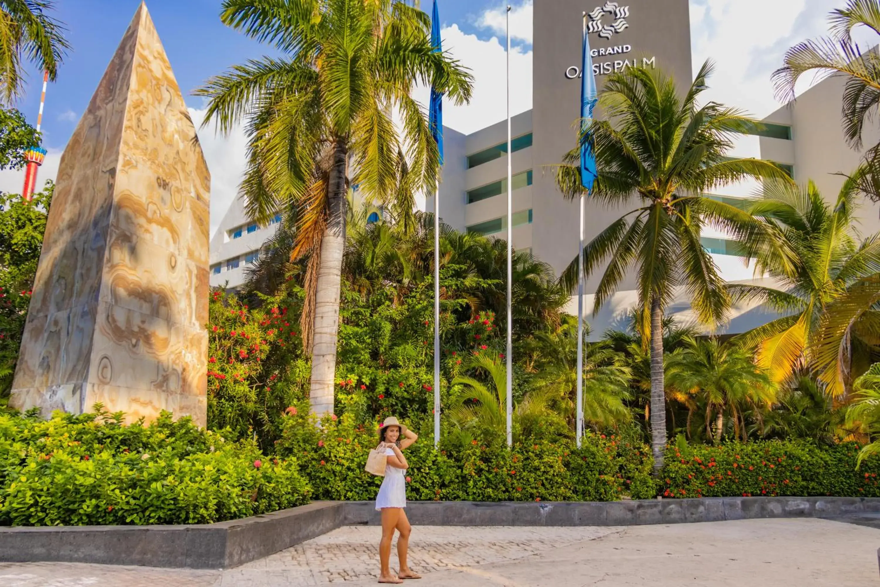 Property building in Oasis Palm - All Inclusive Property building in Oasis Palm - All Inclusive