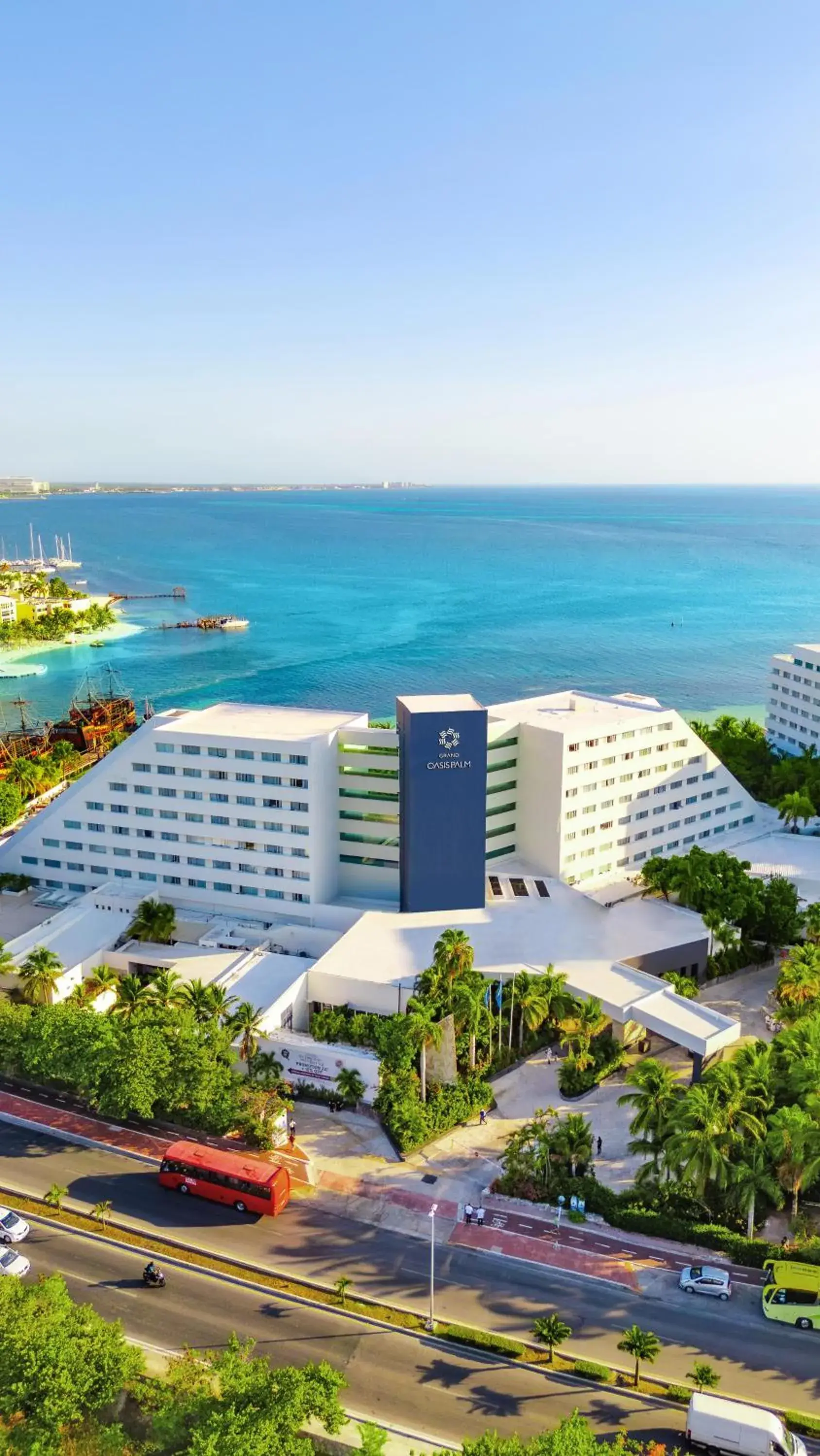 Bird's eye view in Oasis Palm - All Inclusive Bird's eye view in Oasis Palm - All Inclusive